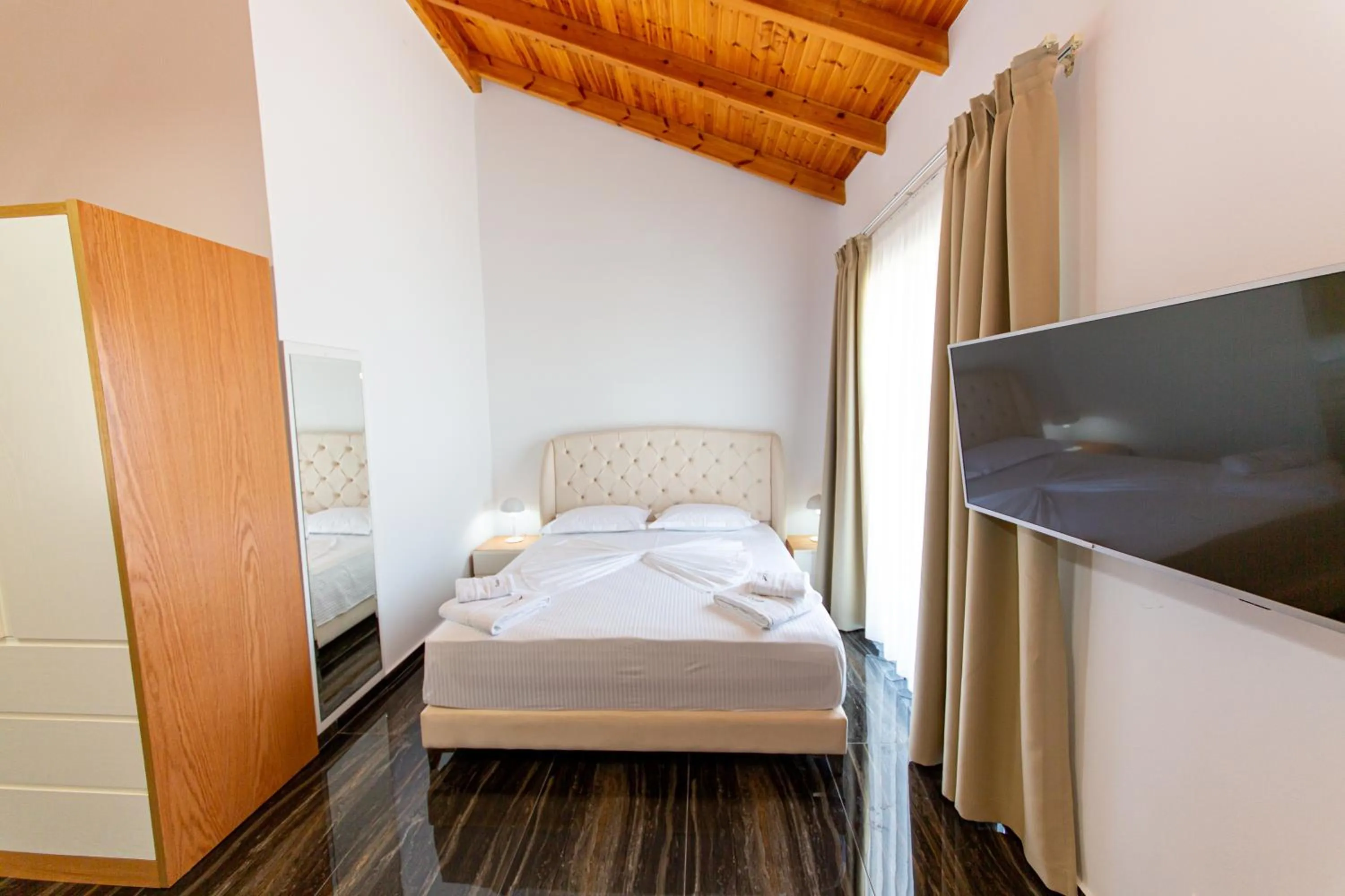 Photo of the whole room, Bed in Santa Oliva Suites