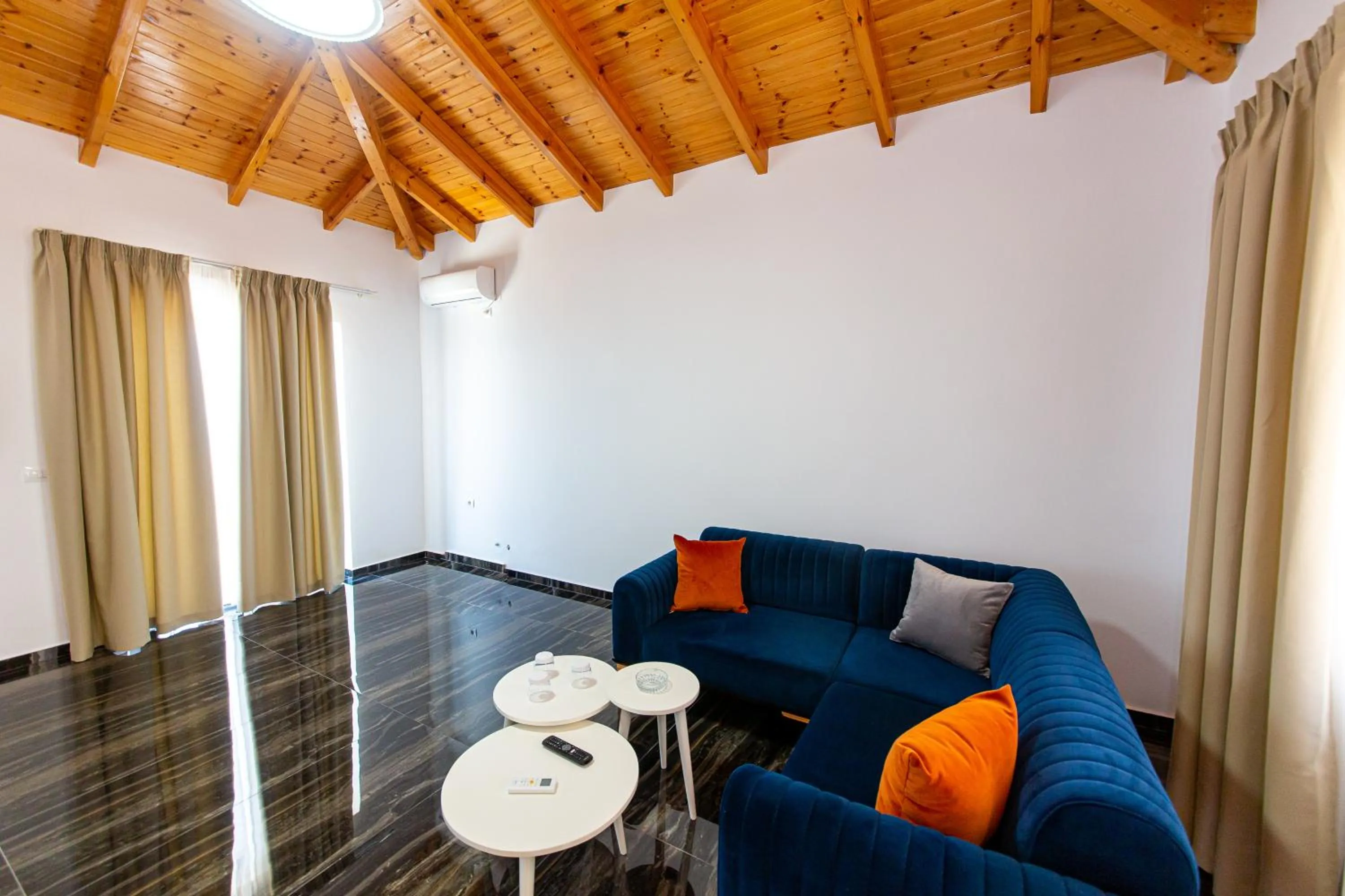 Living room in Santa Oliva Suites