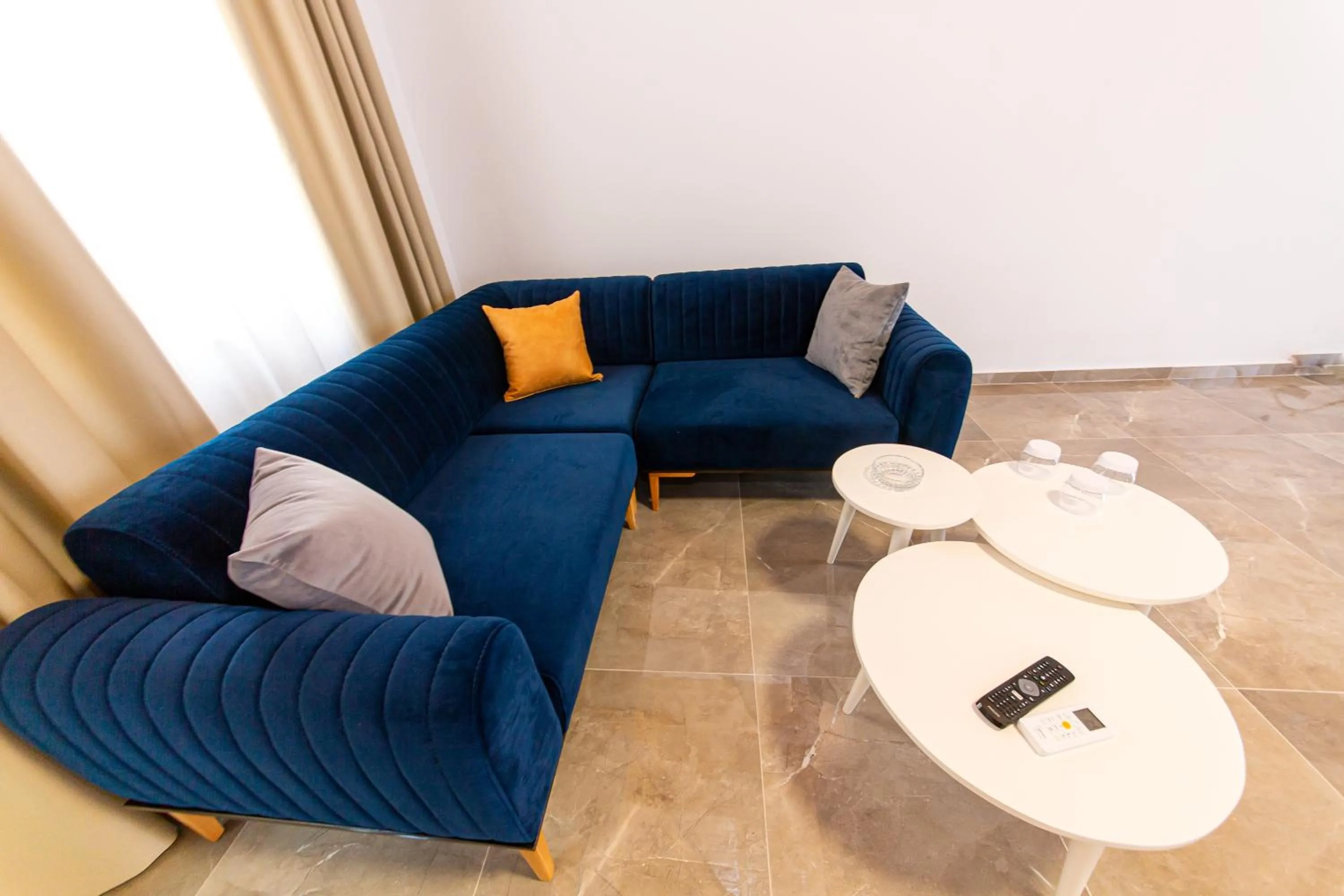 Living room in Santa Oliva Suites