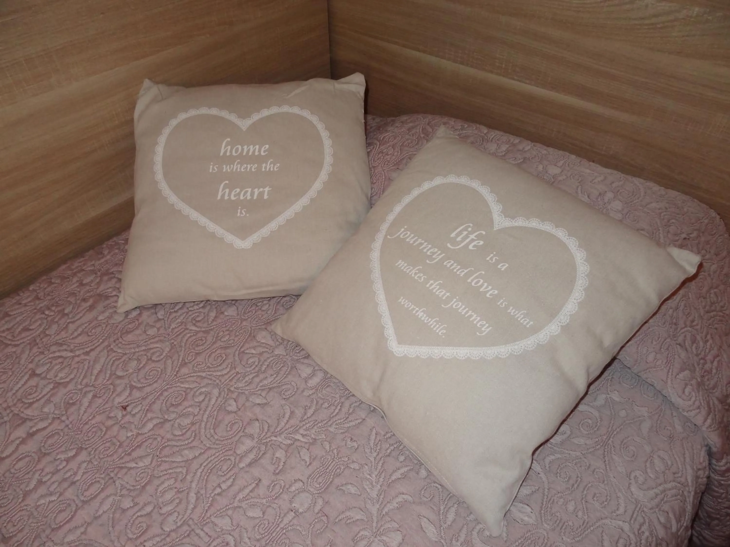 Bed in Amélie Hotel