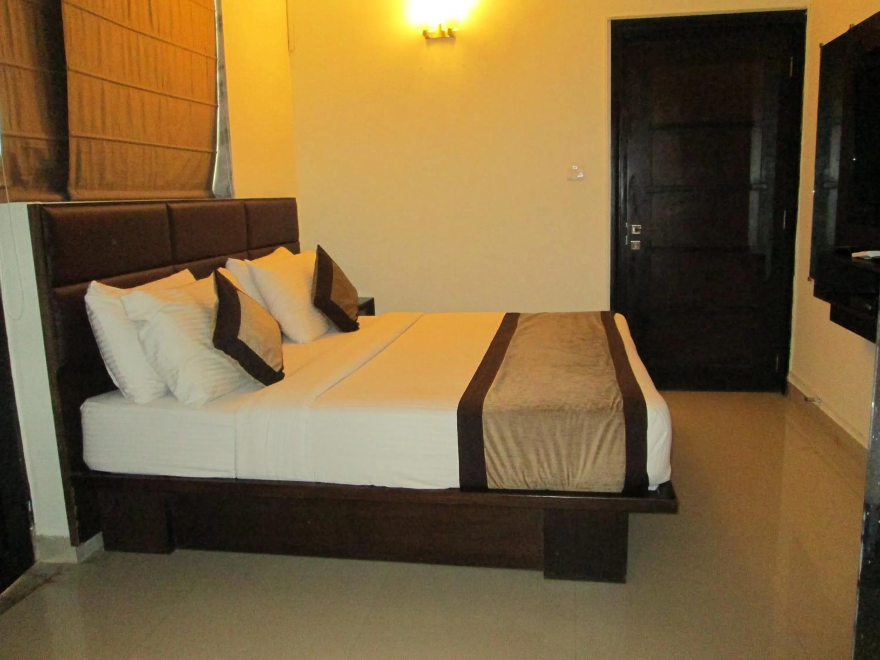 Photo of the whole room, Bed in The Golden Suites & Spa