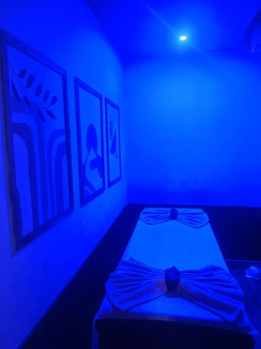 Spa and wellness centre/facilities, Bed in The Golden Suites & Spa