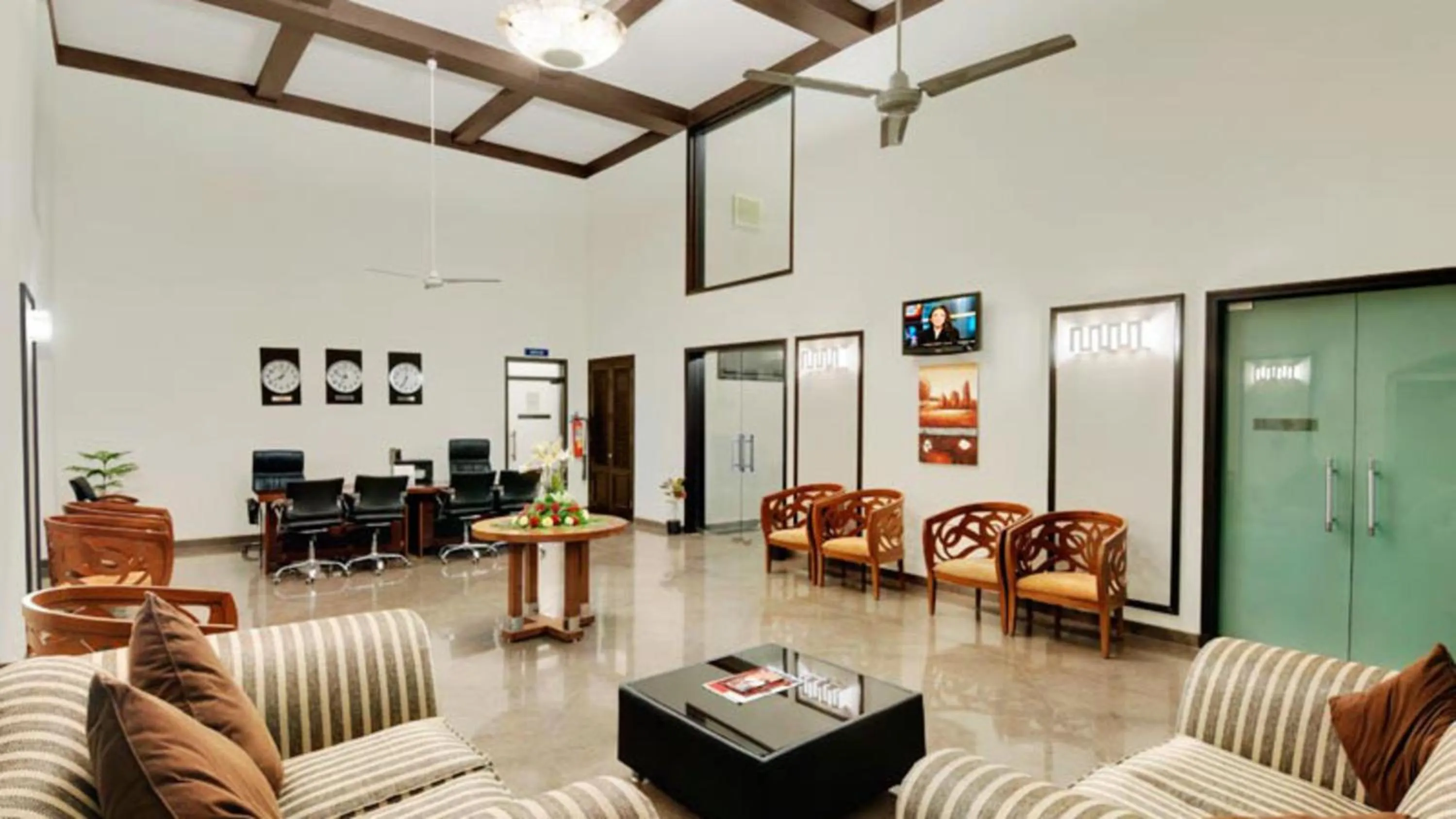 Lobby or reception in The Golden Suites & Spa