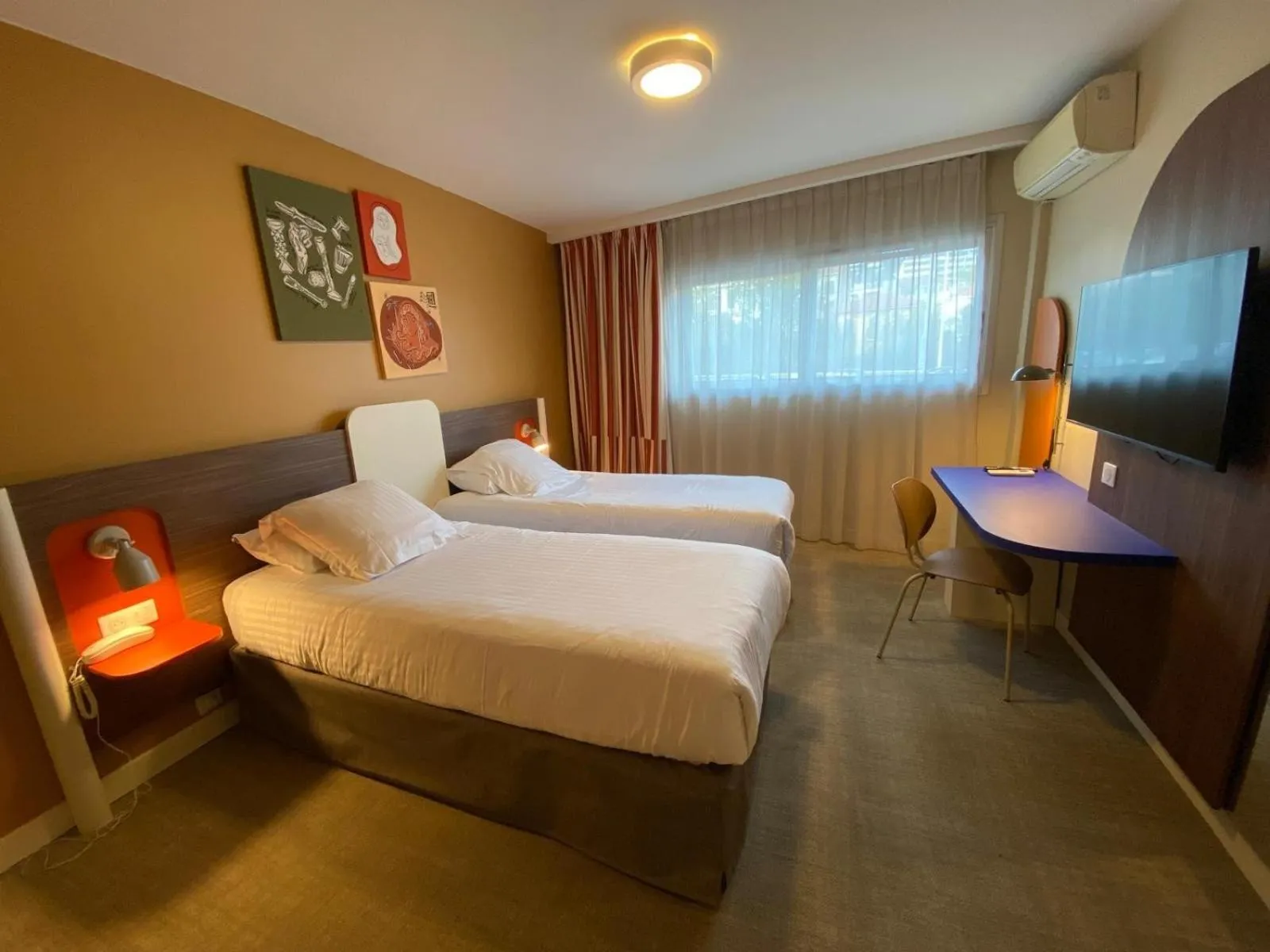 Bed in Hotel Abrial by Soniho