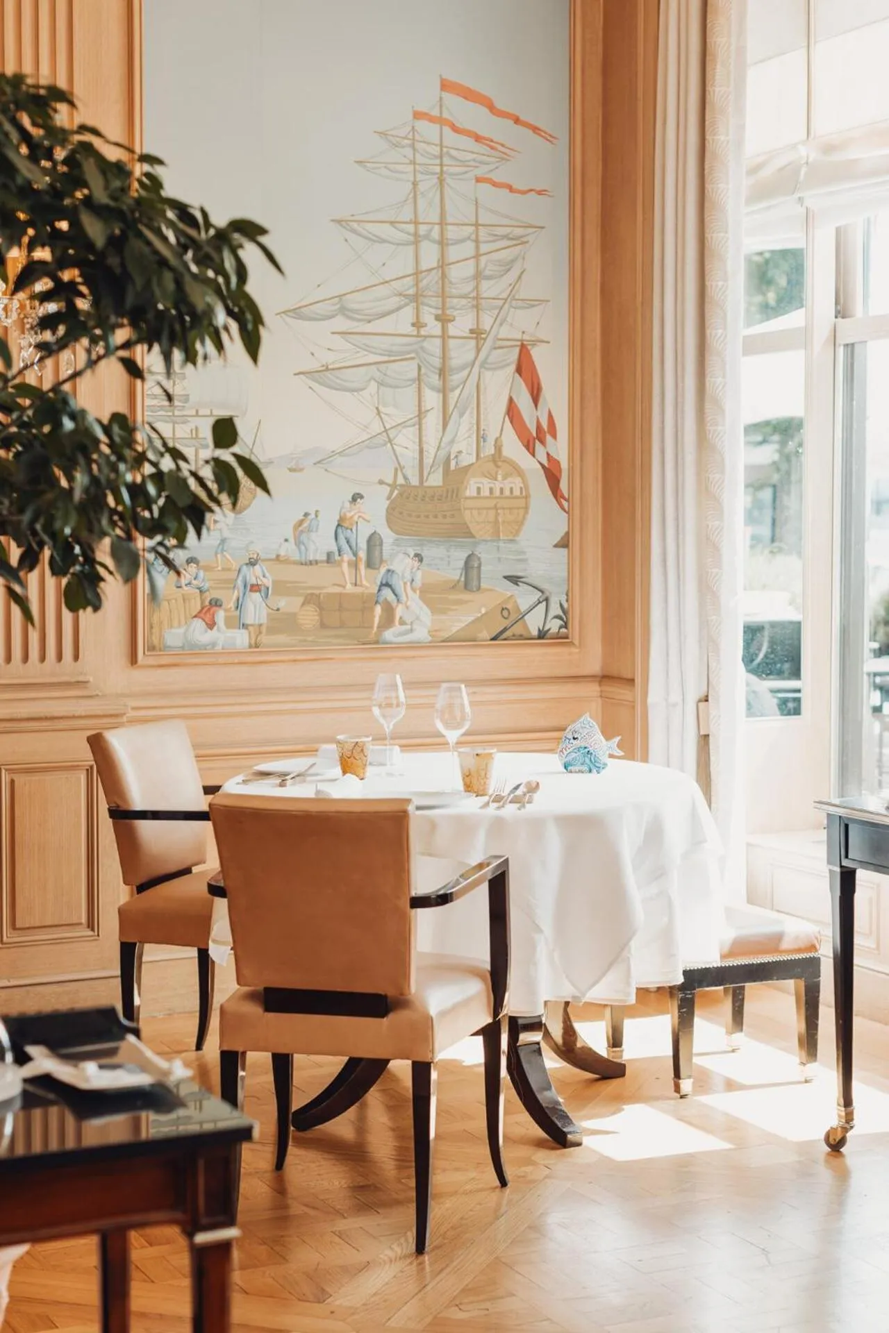 Restaurant/places to eat in Four Seasons Hotel des Bergues Geneva