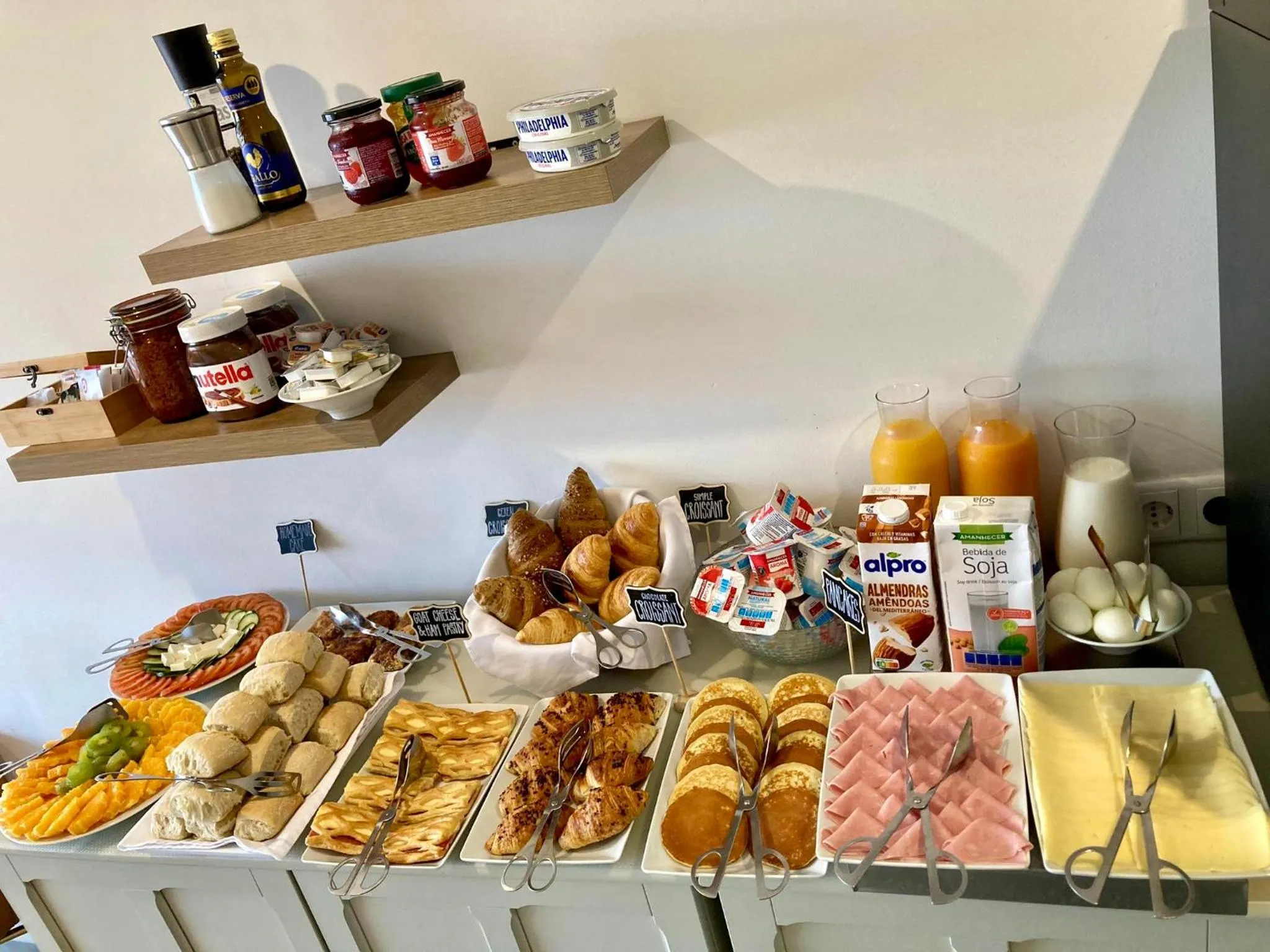 Breakfast in Castello Prime Suites