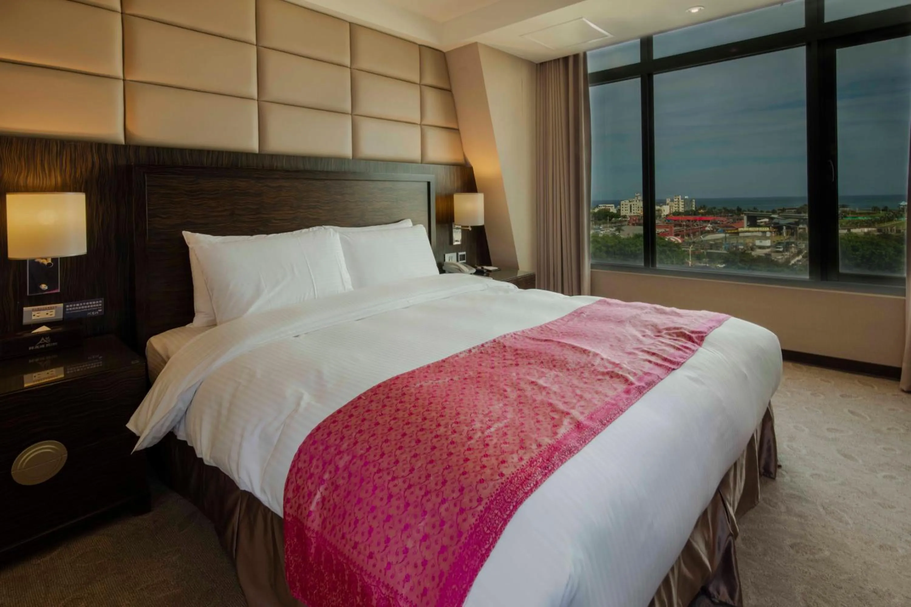 Bedroom, Bed in Arsma Hotel