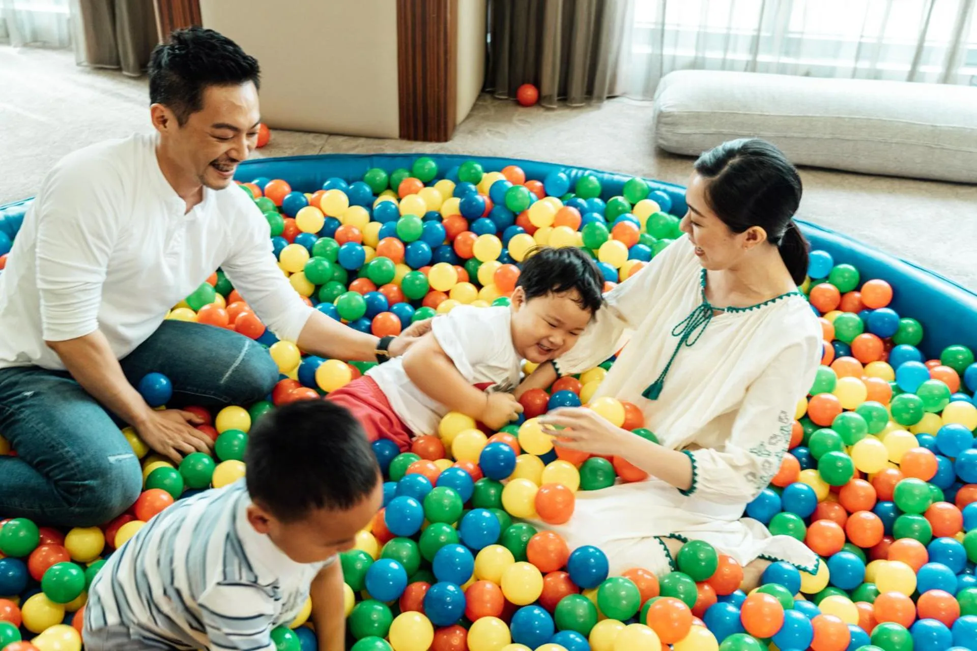 Family in Arsma Hotel