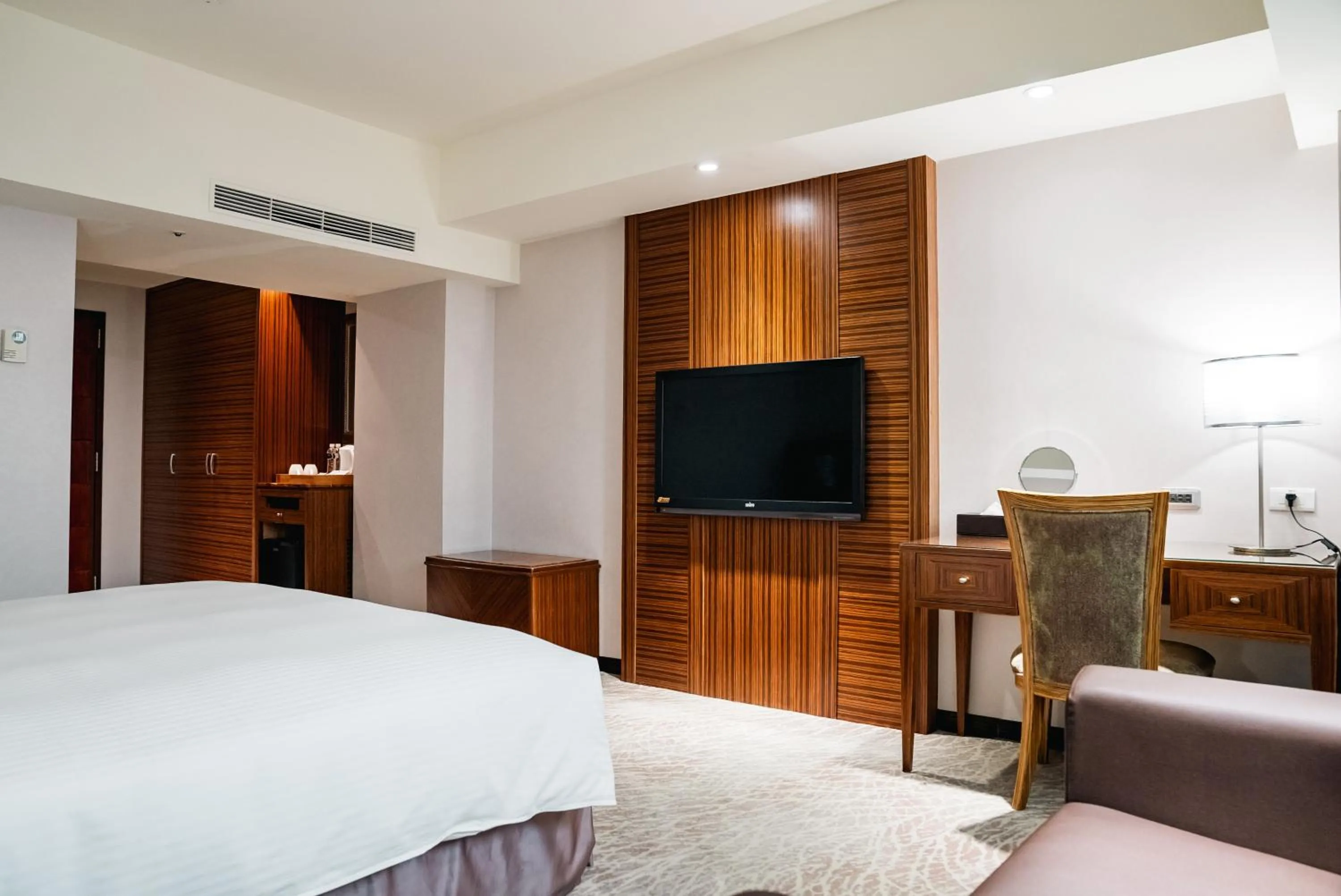 Bedroom, Bed in Arsma Hotel