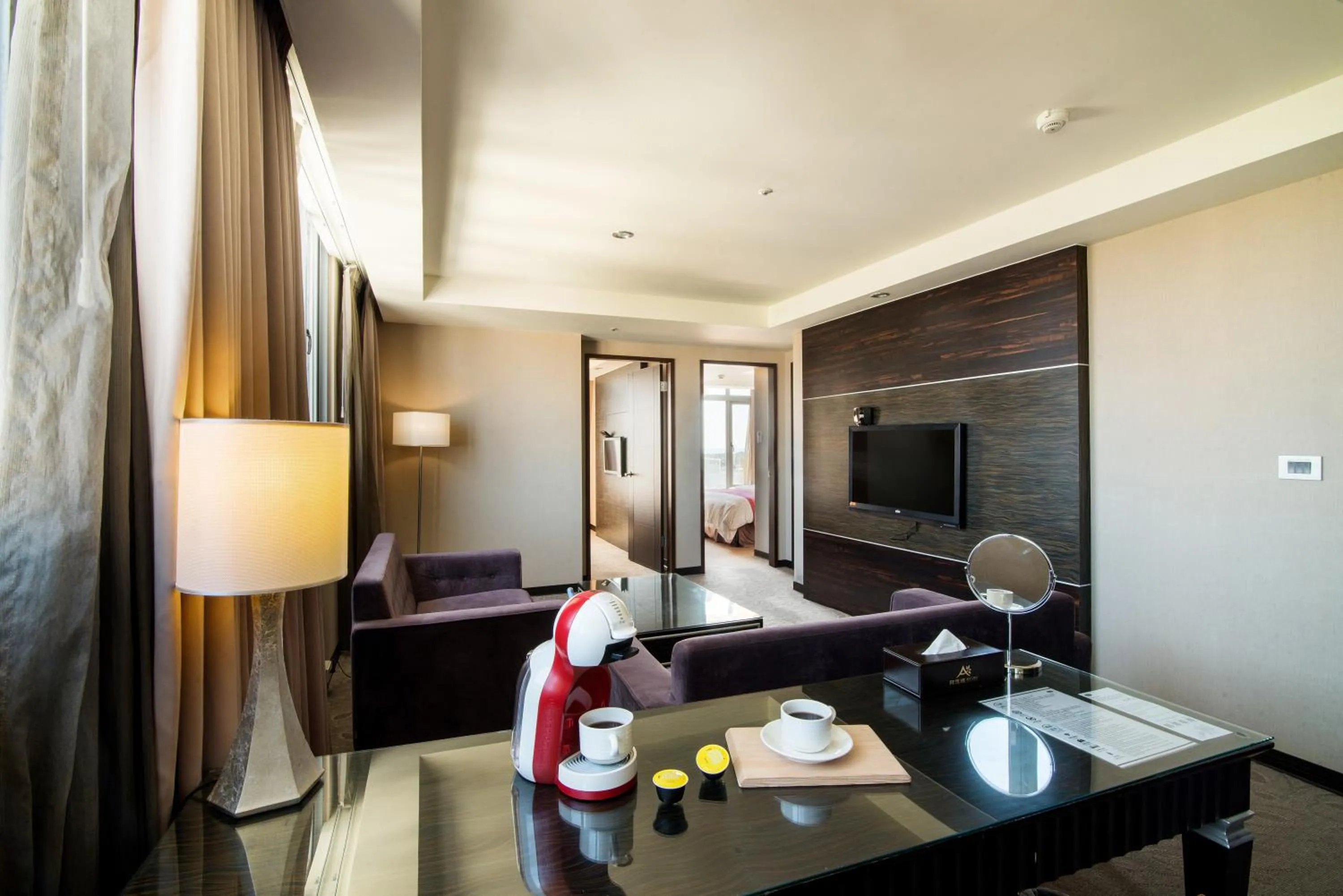 Seating area in Arsma Hotel