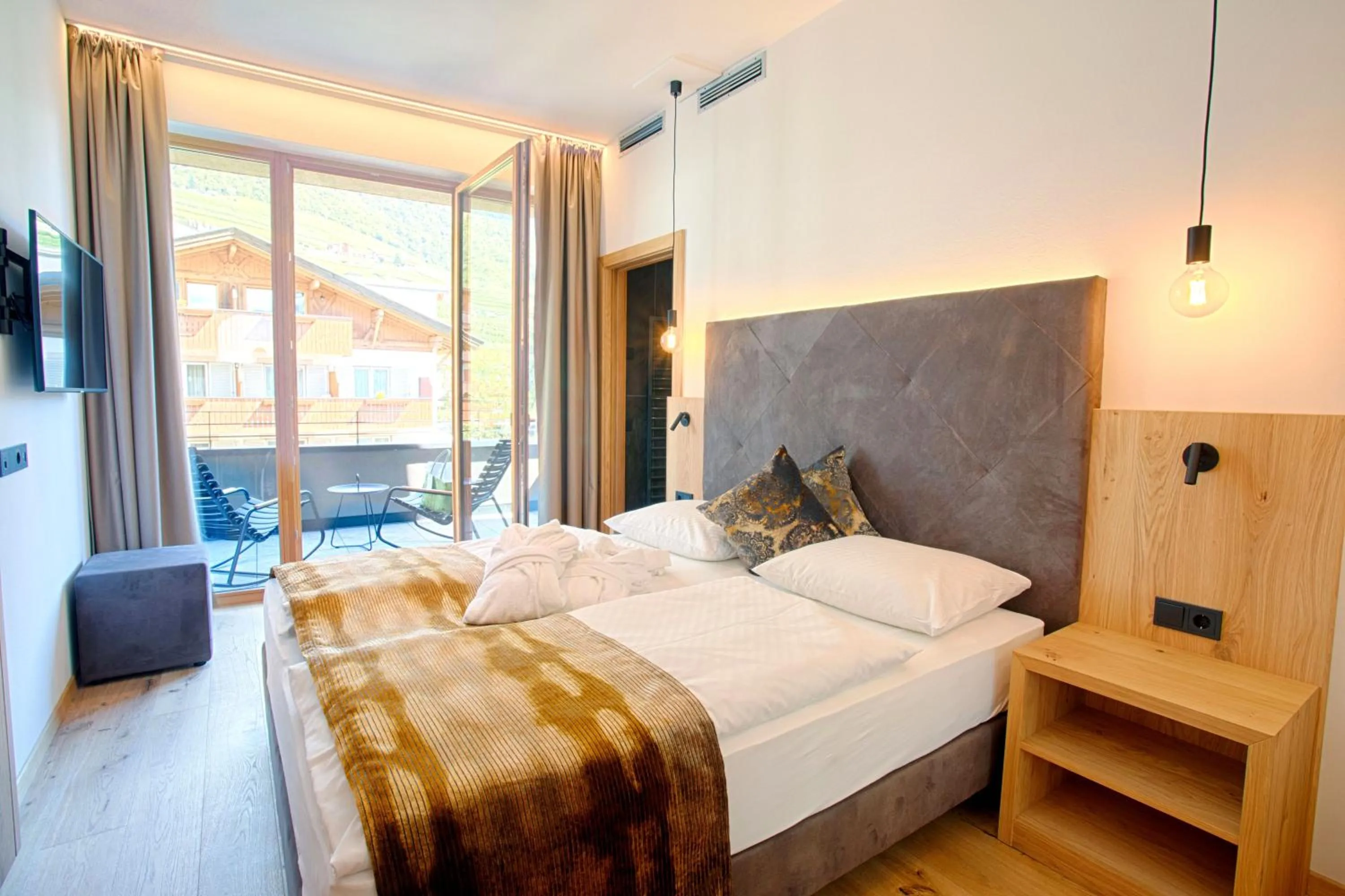 Bed in Genusshotel Diamant