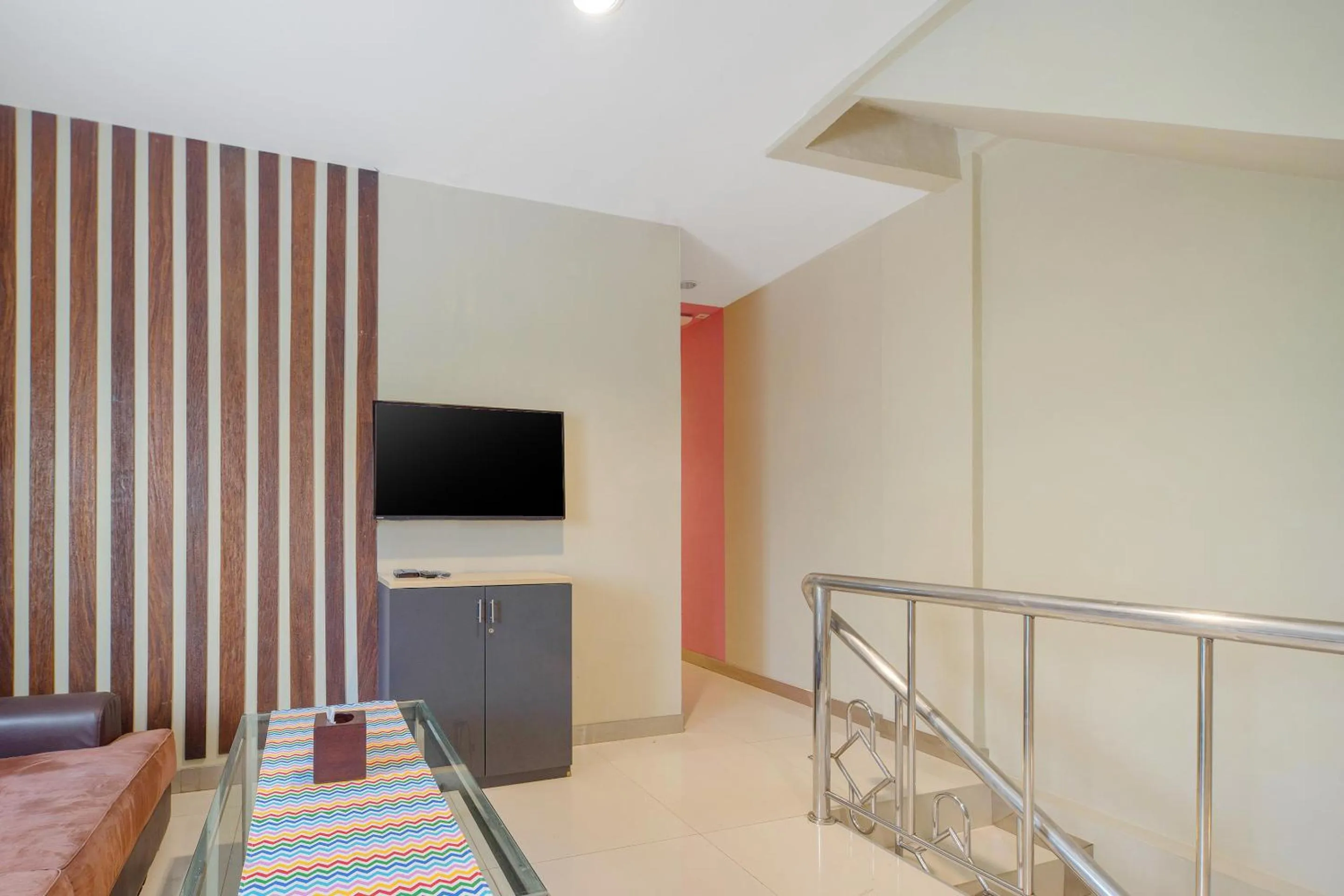 Other in Capital O 1121 Orienchi 2