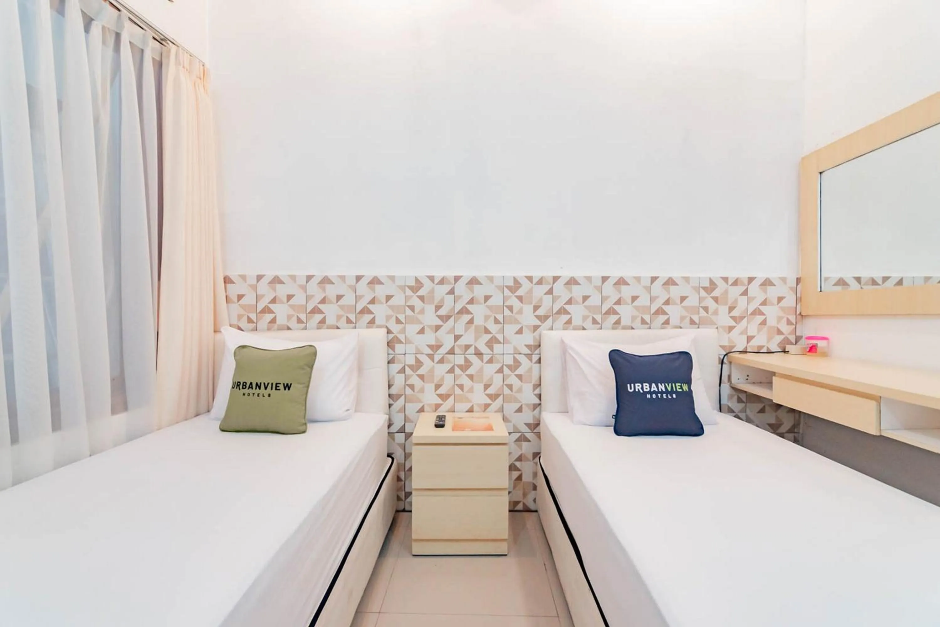 Bedroom, Bed in Urbanview Hotel One Family Maribaya by RedDoorz