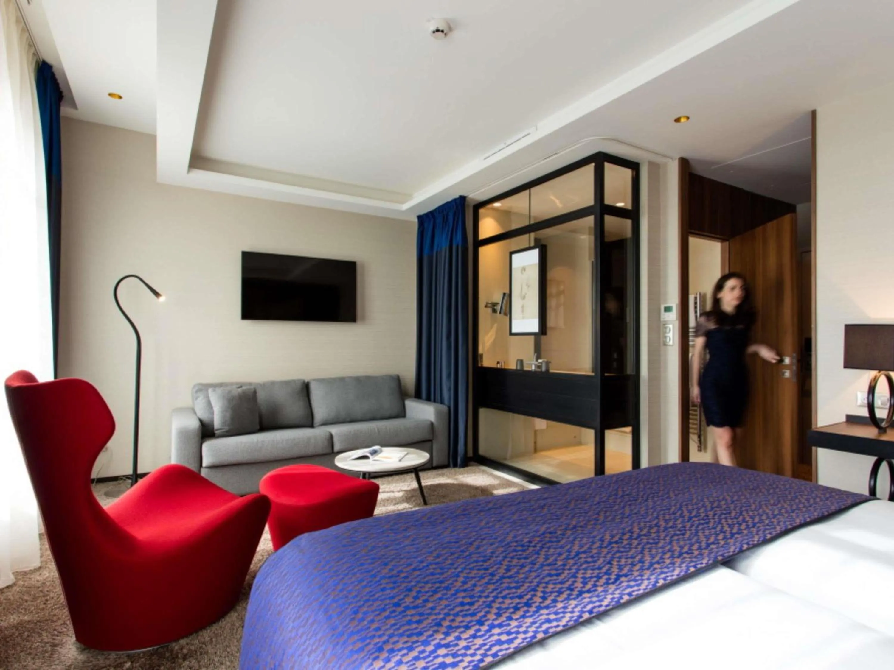 Bedroom, Bed in Grand Hôtel La Cloche Dijon - MGallery Collection