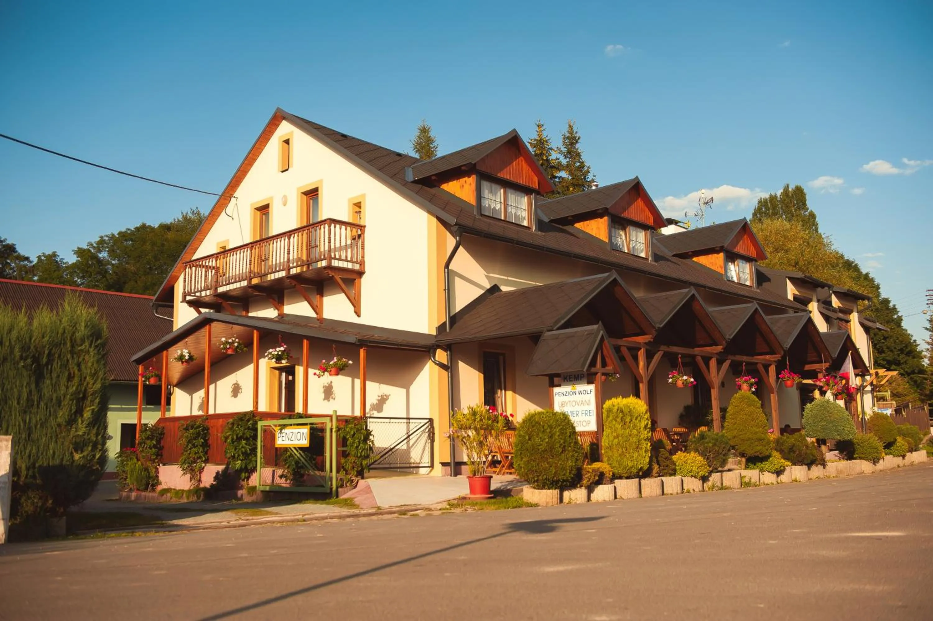 Property building in Penzion a autokemp Wolf