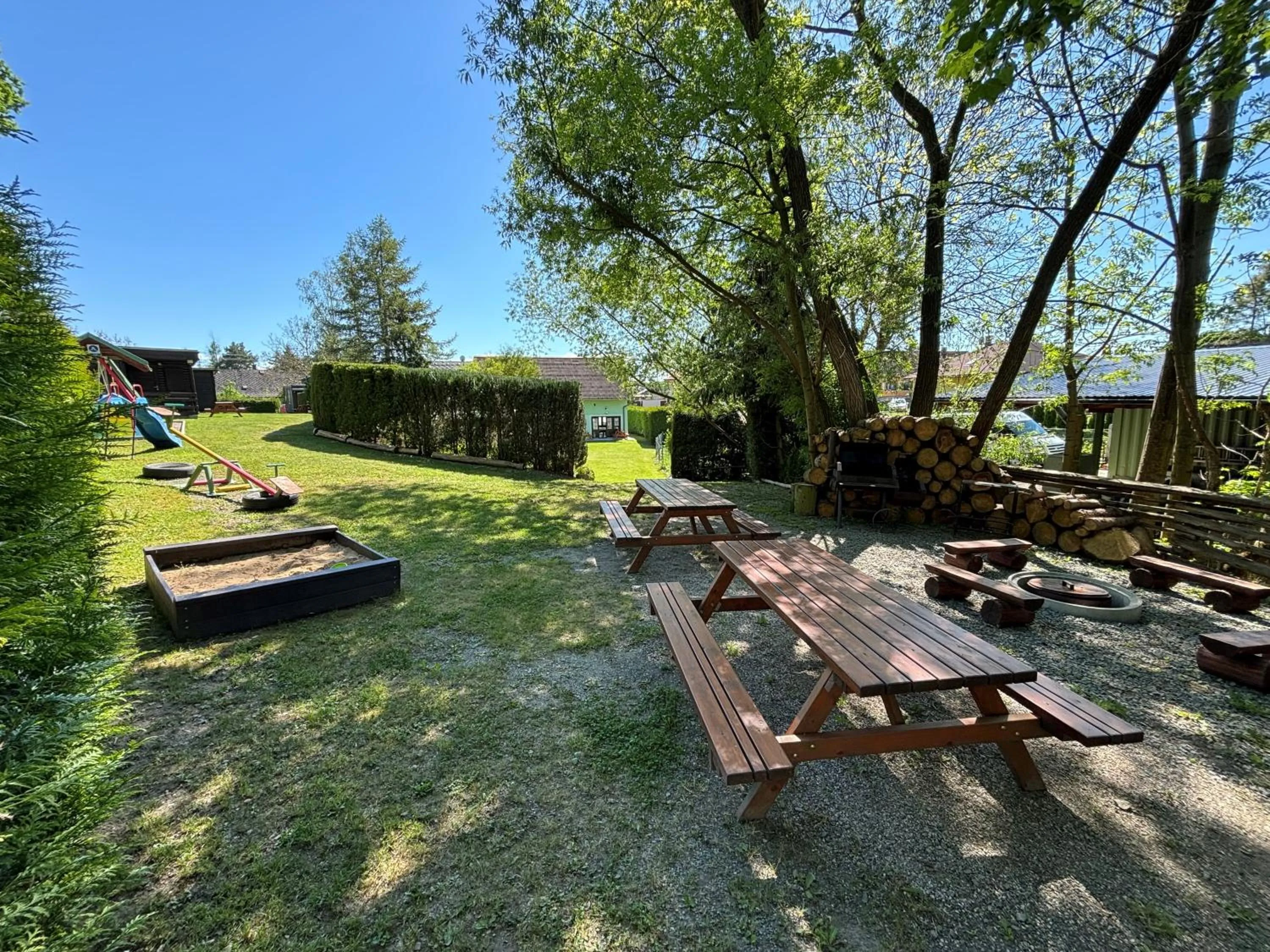 BBQ facilities in Penzion a autokemp Wolf