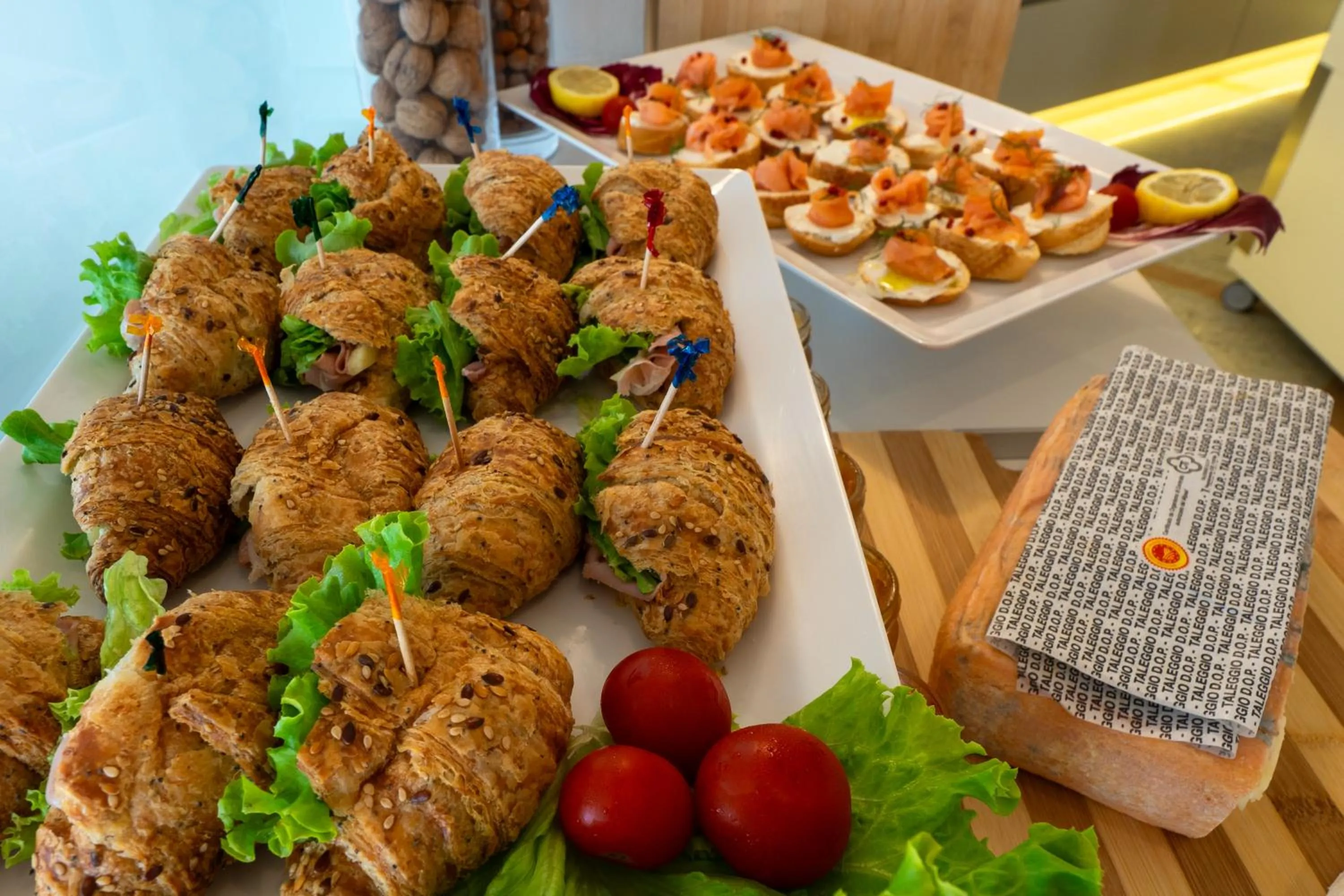 Food and drinks in Hotel Montecarlo 3 Stelle Superior