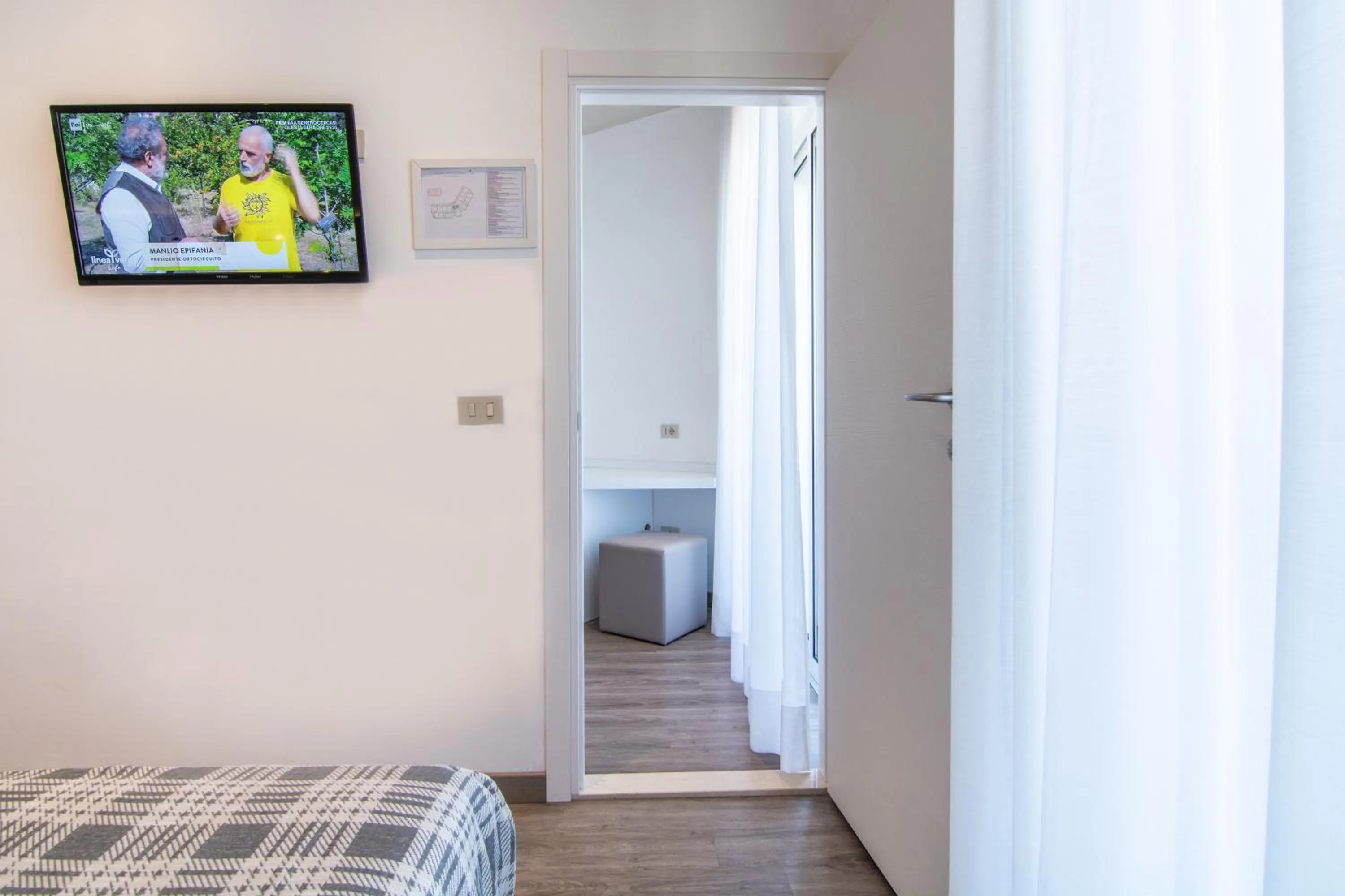 Bed in Hotel Montecarlo 3 Stelle Superior