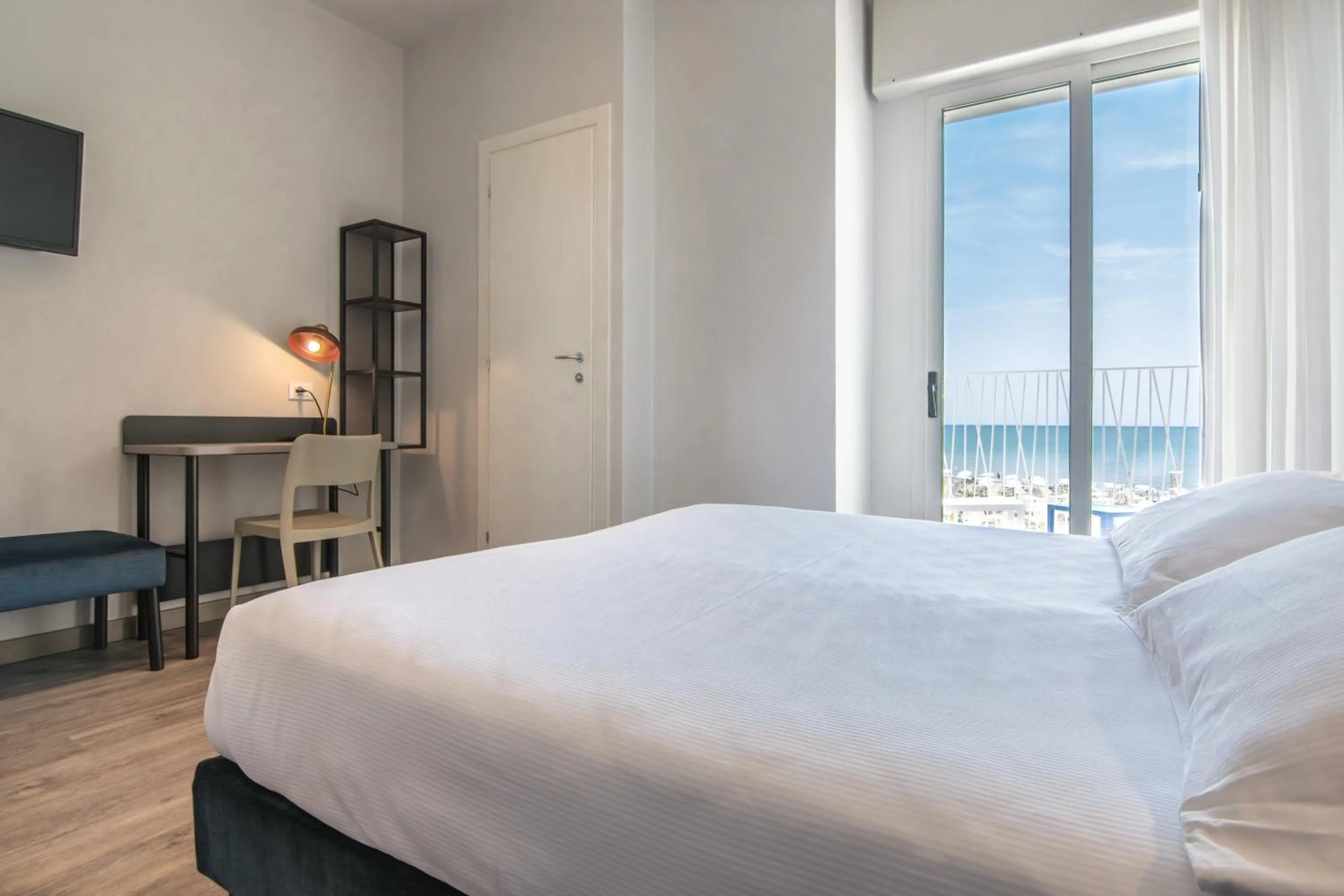 Bed in Hotel Montecarlo 3 Stelle Superior