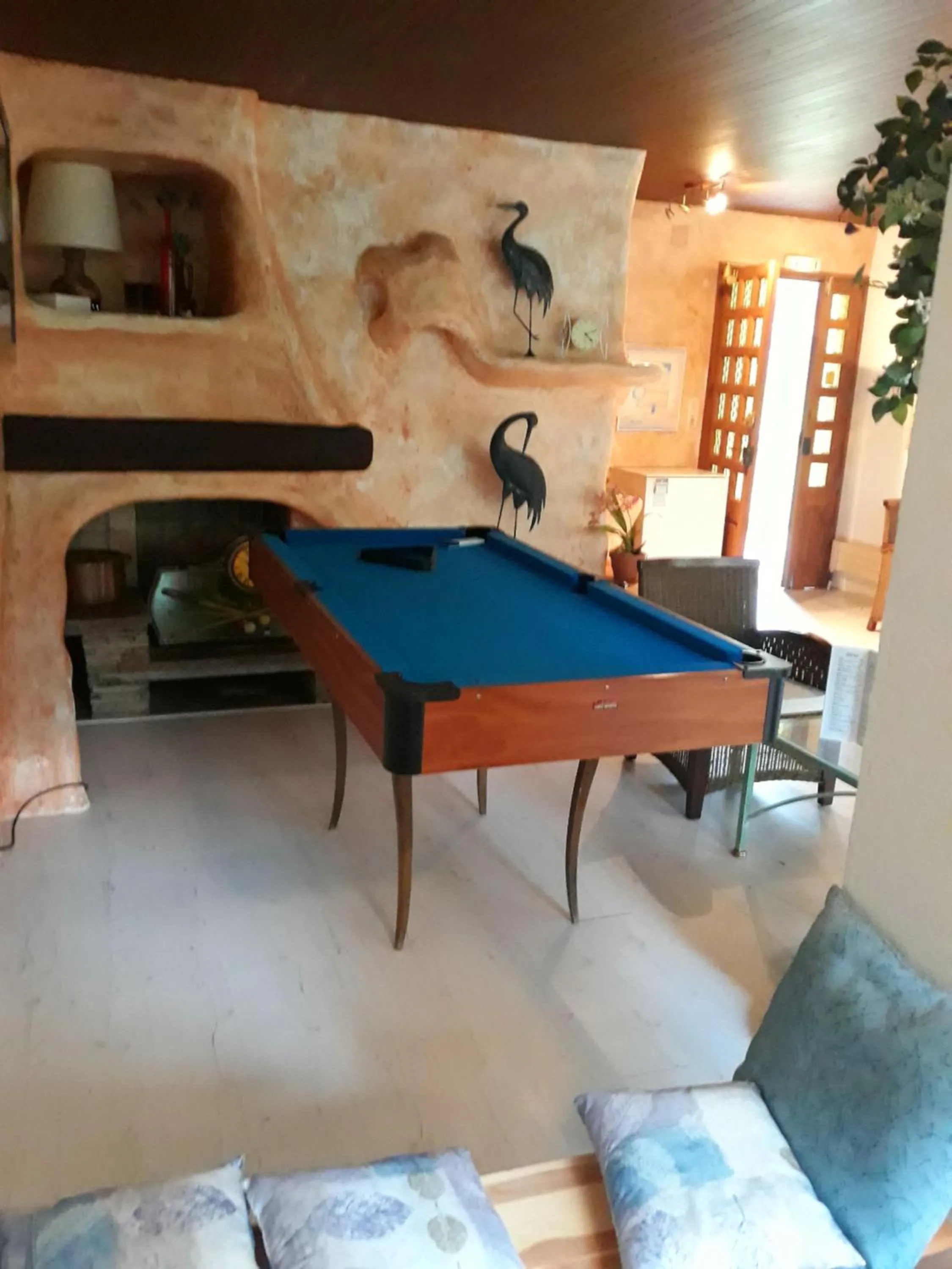 Billiard in Hotel Le Mas Fleuri