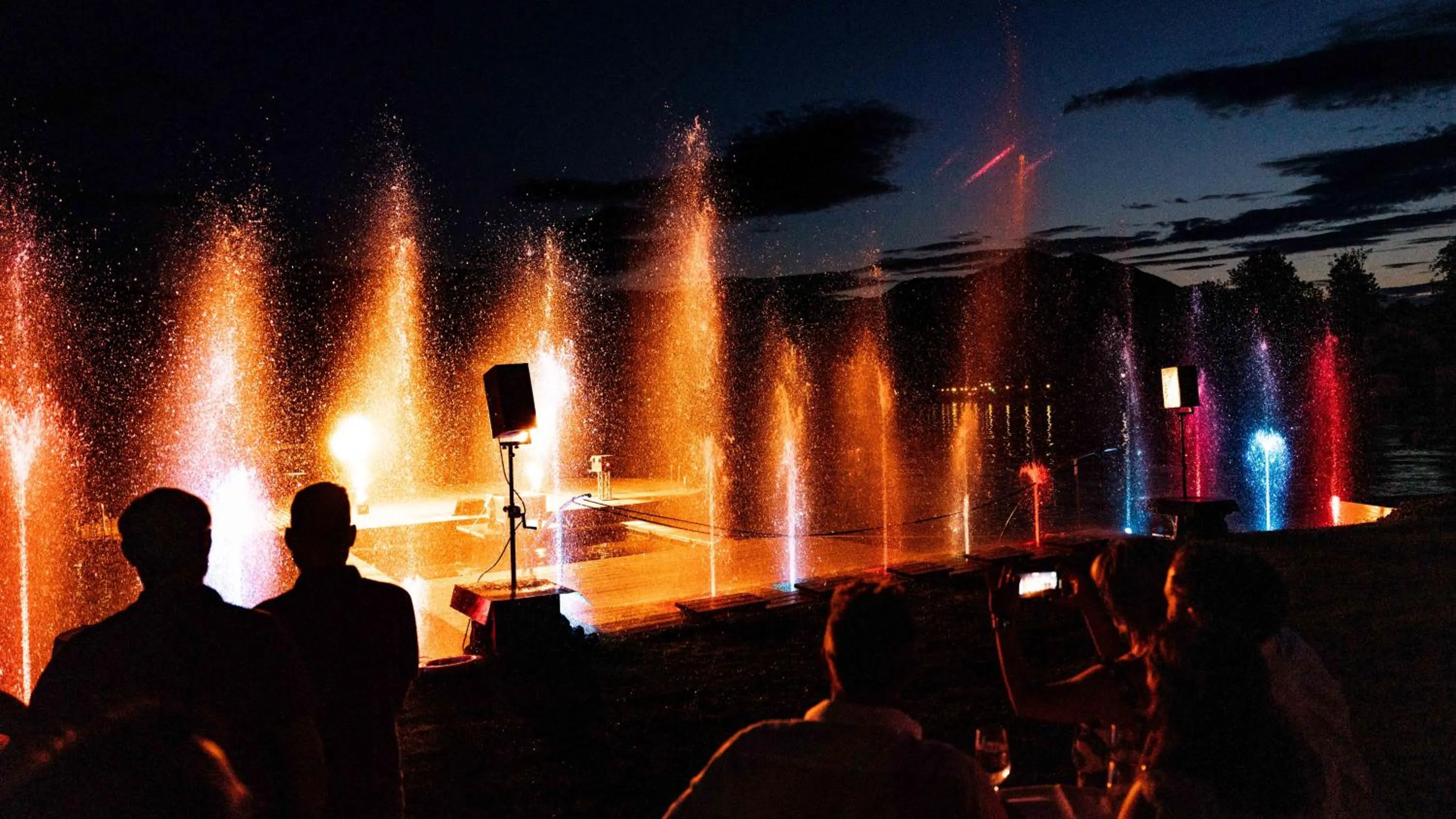 Entertainment in Scalaria Sunset Wing