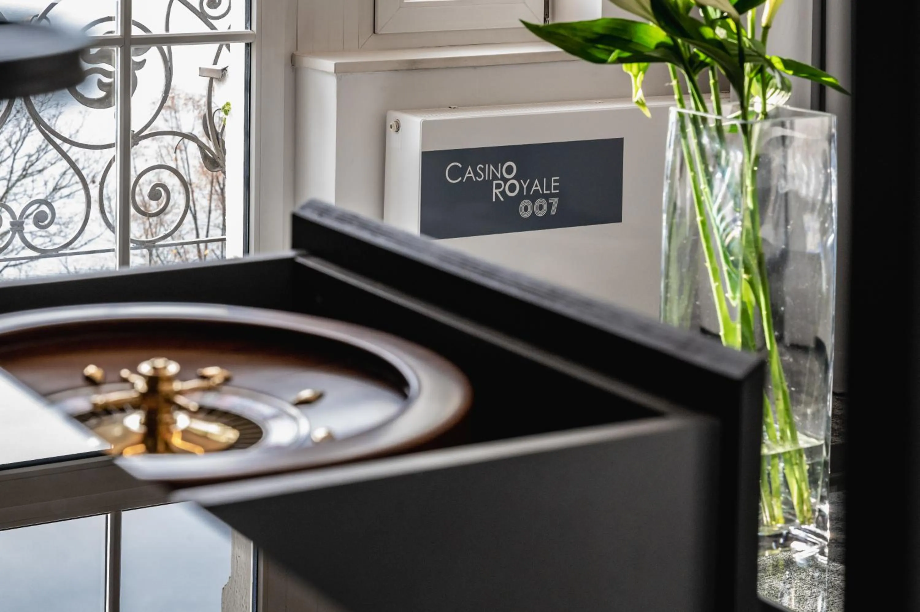 Decorative detail in Scalaria Sunset Wing