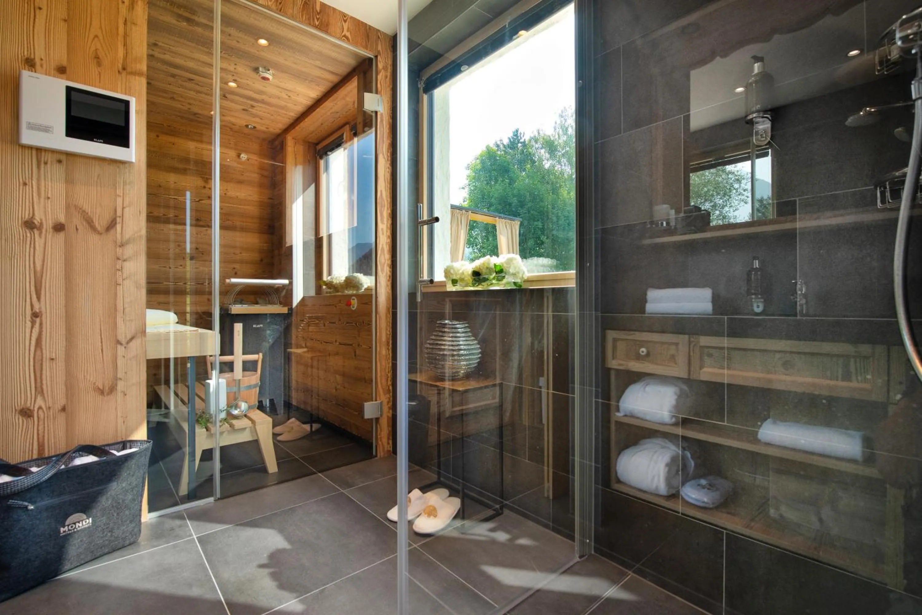 Sauna in MONDI Chalets am Grundlsee