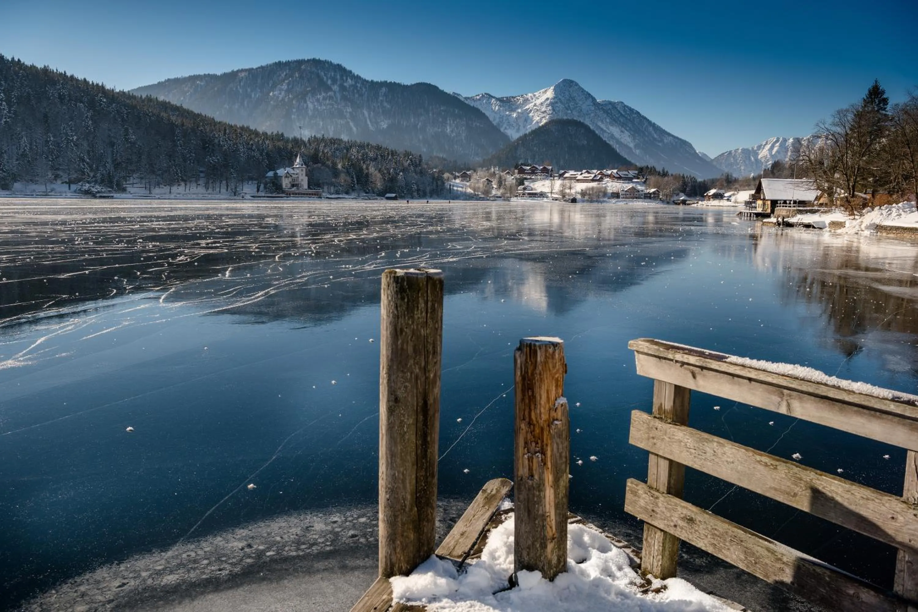 River view in MONDI Chalets am Grundlsee