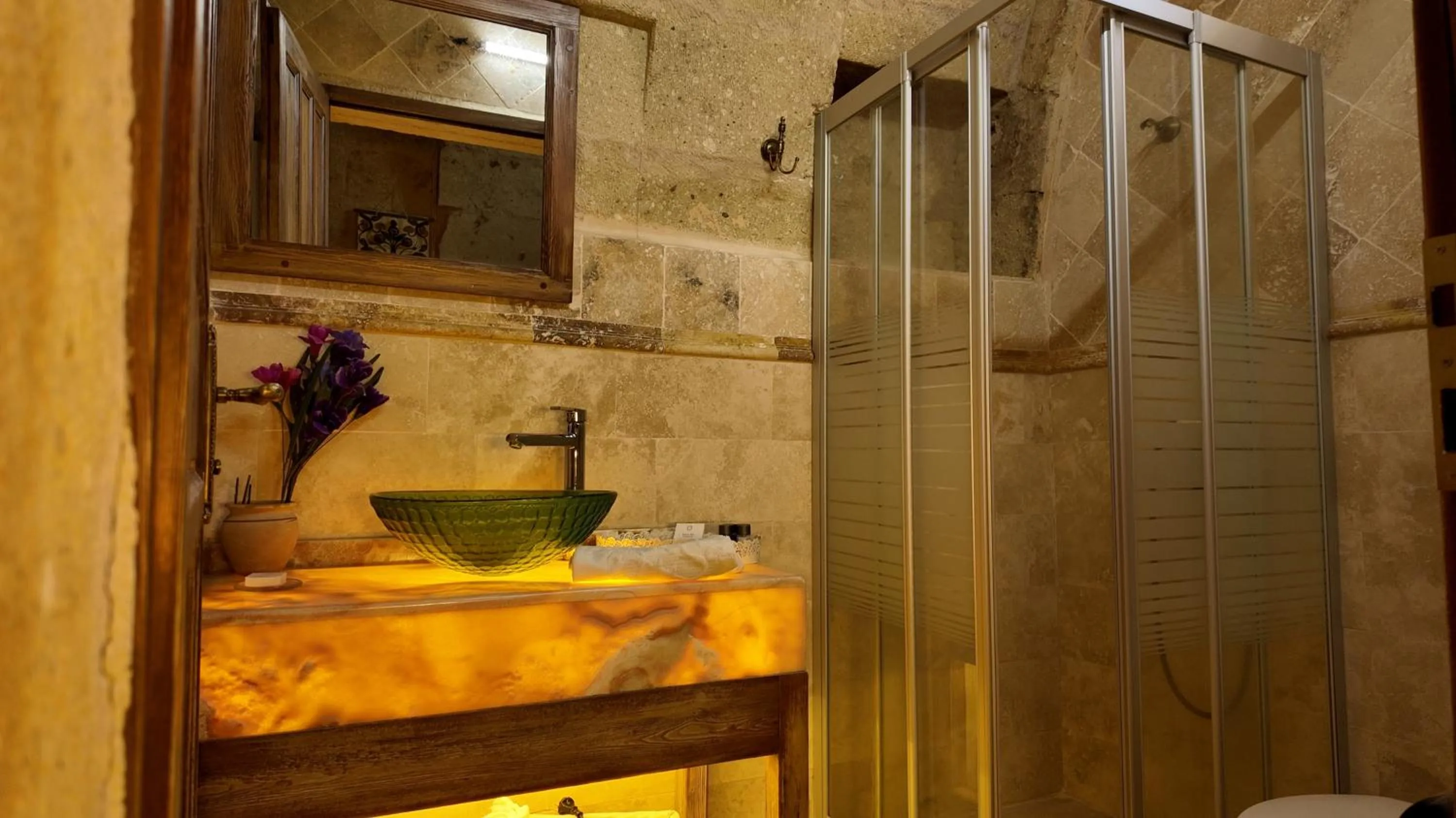Shower in Iris Cave Cappadocia