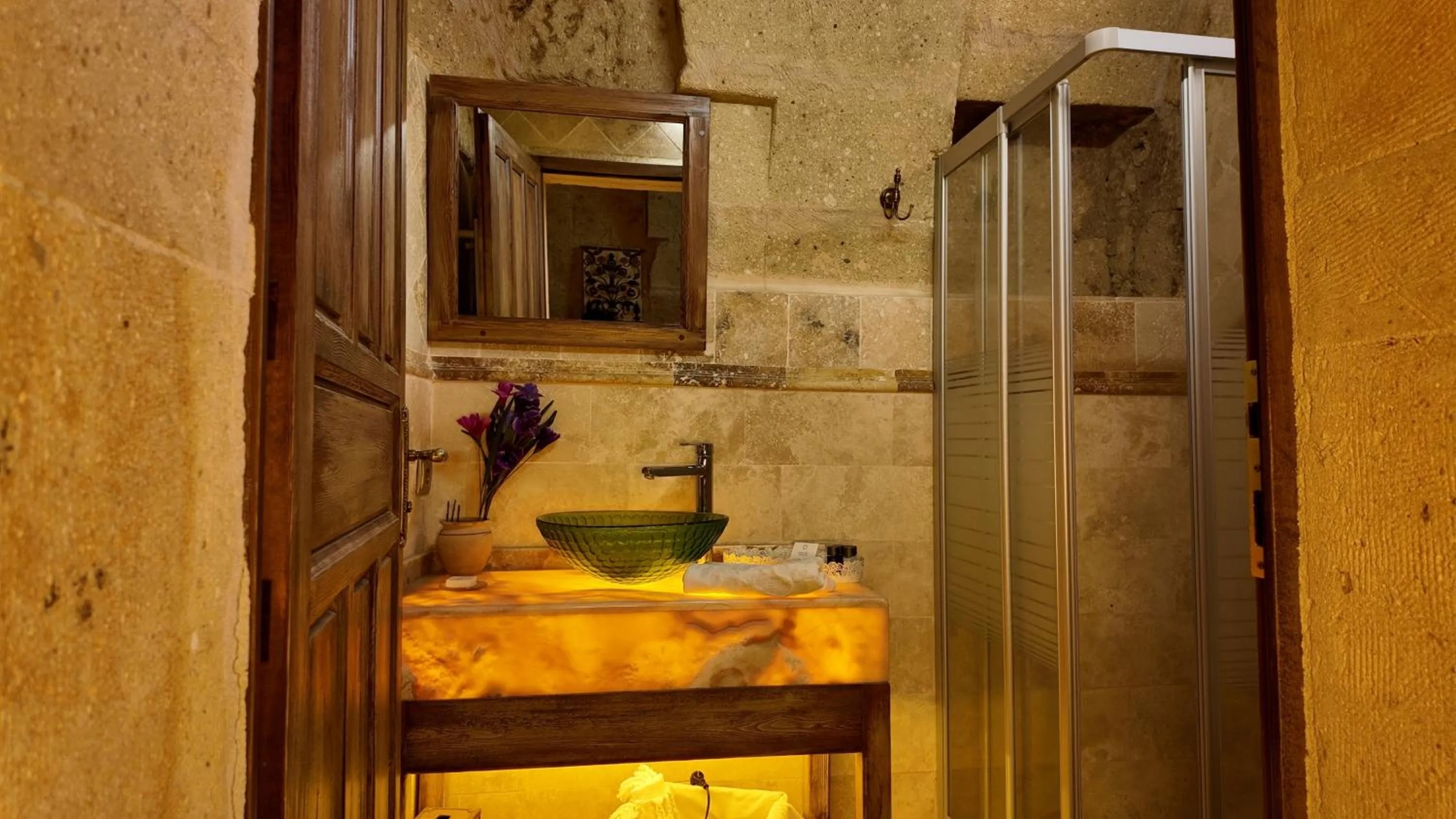 Shower in Iris Cave Cappadocia