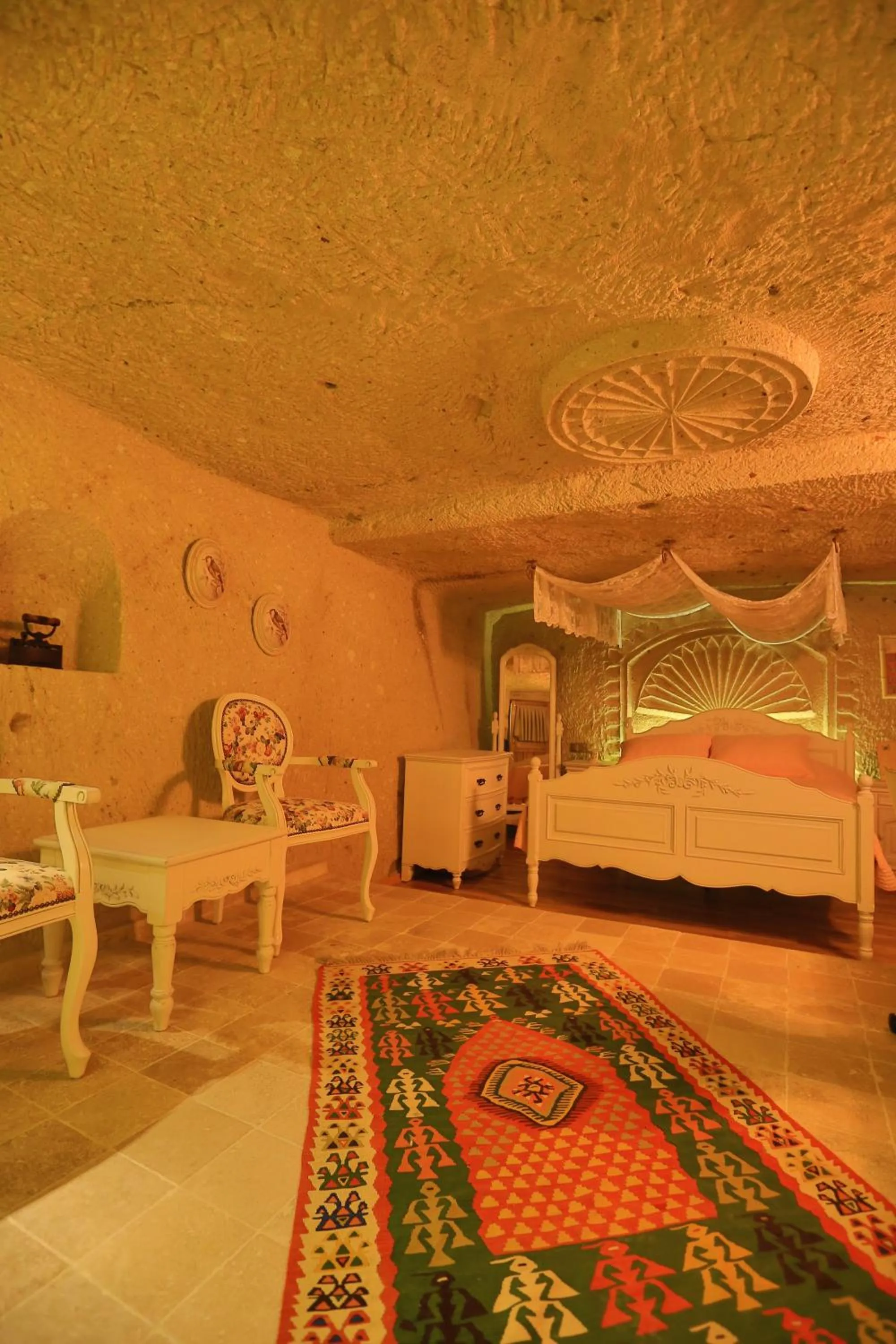Bed in Iris Cave Cappadocia