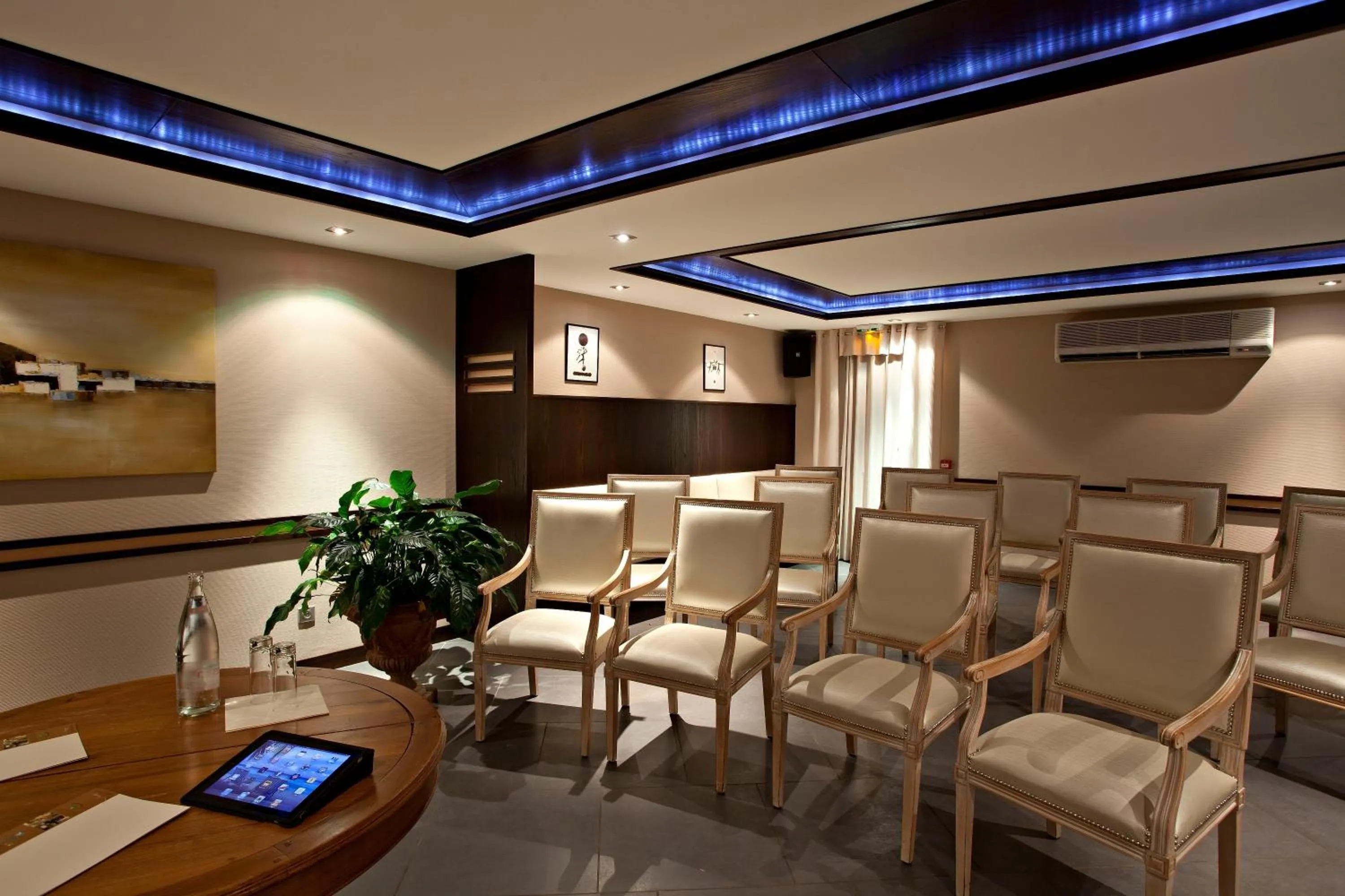 Banquet/Function facilities in Logis Cottage Hotel