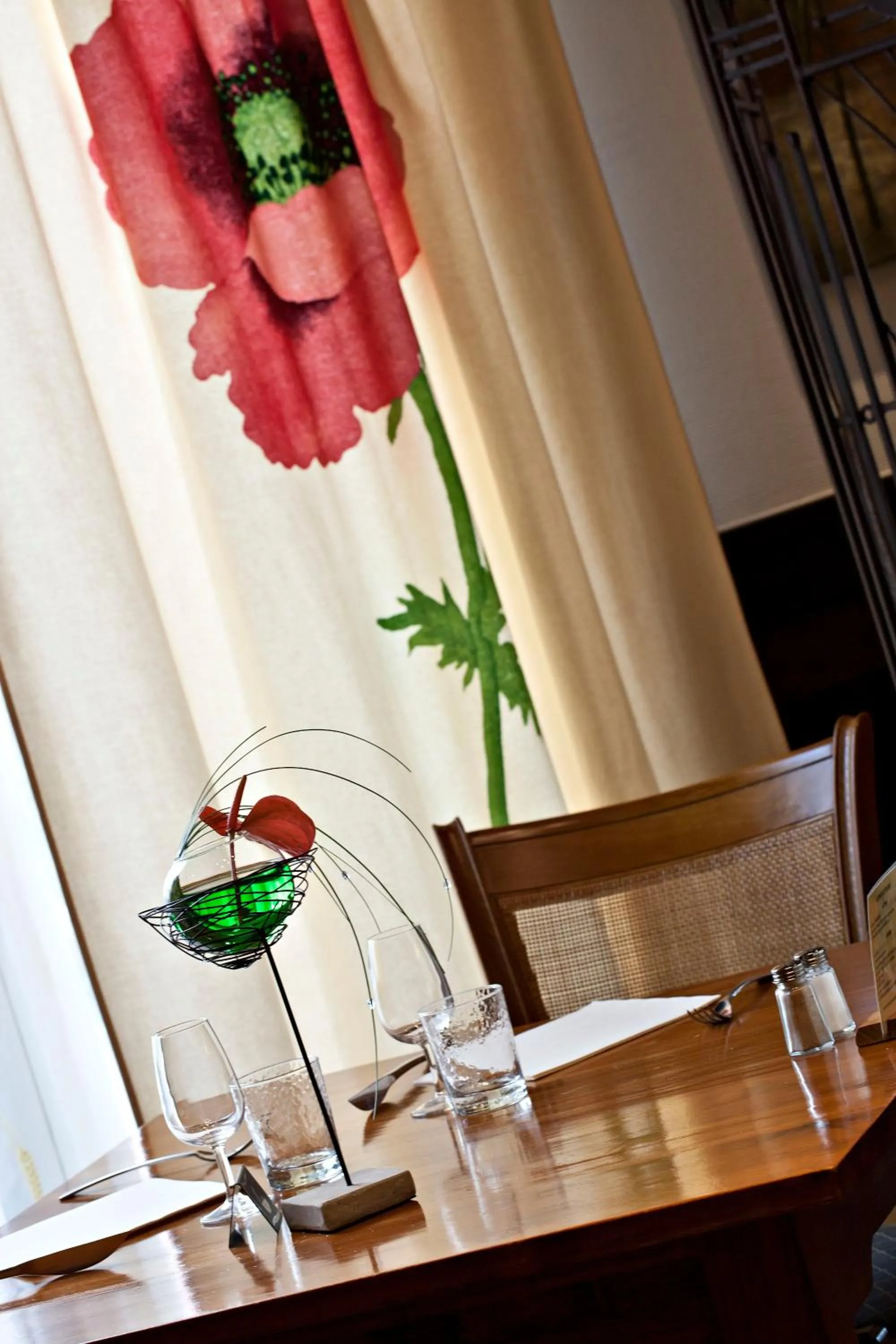 Restaurant/places to eat in Logis Cottage Hotel