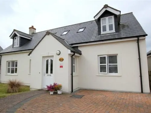 Property building in Sunset Bed and Breakfast