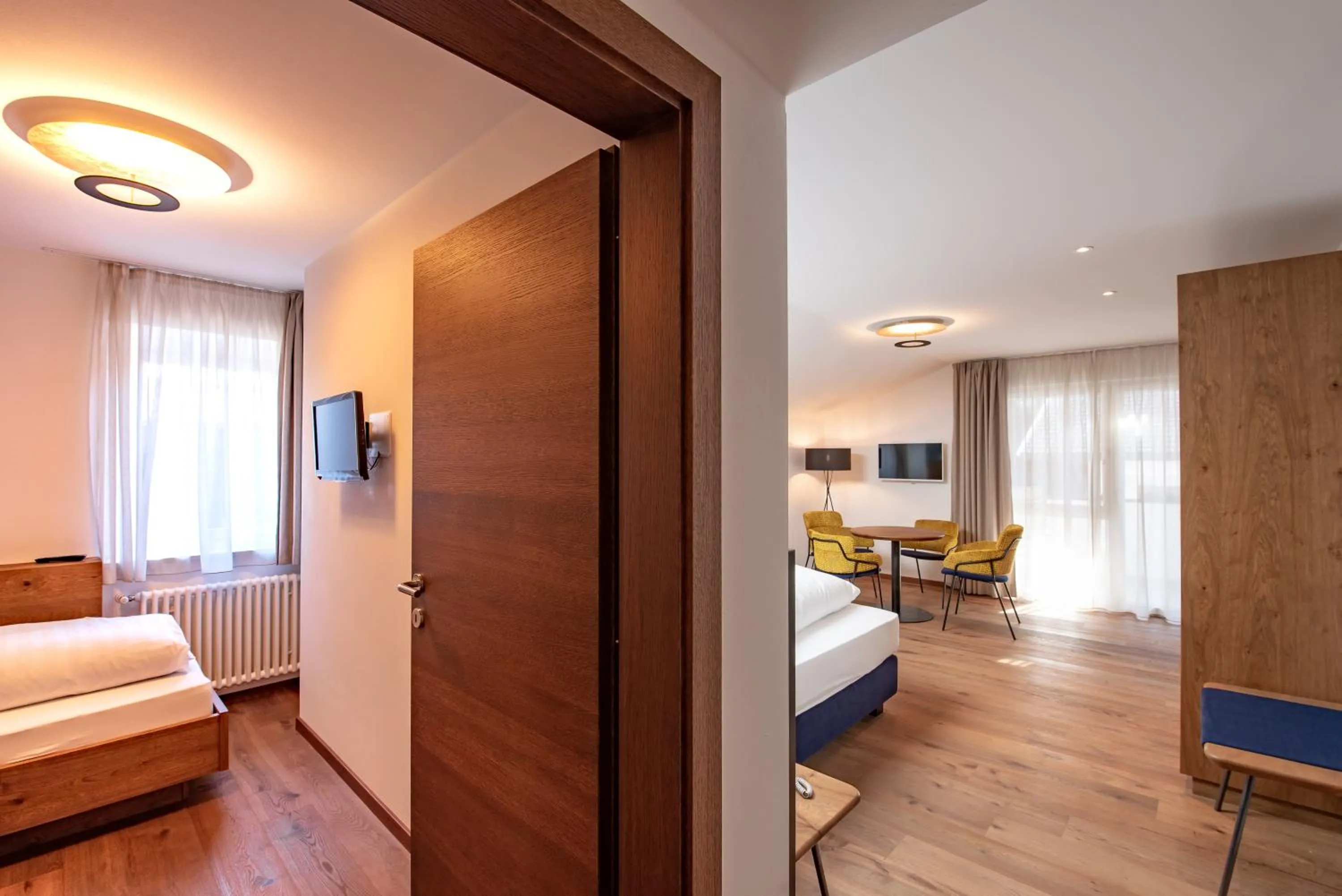 Photo of the whole room, Bed in Oberwirt Weisses Kreuz