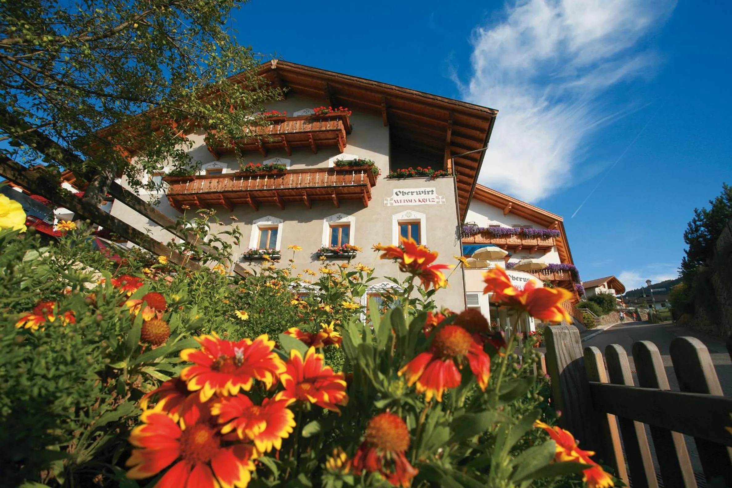 Property building in Oberwirt Weisses Kreuz