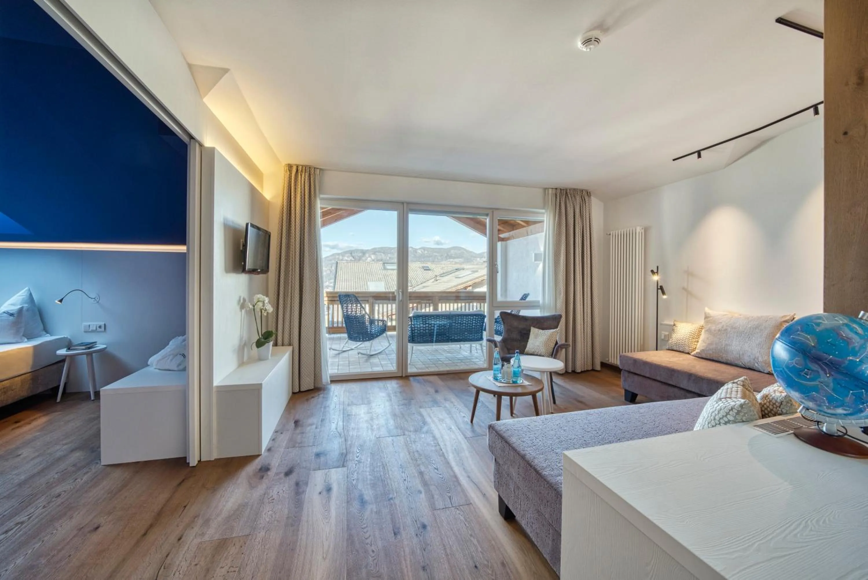 Living room, Bed in Oberwirt Weisses Kreuz