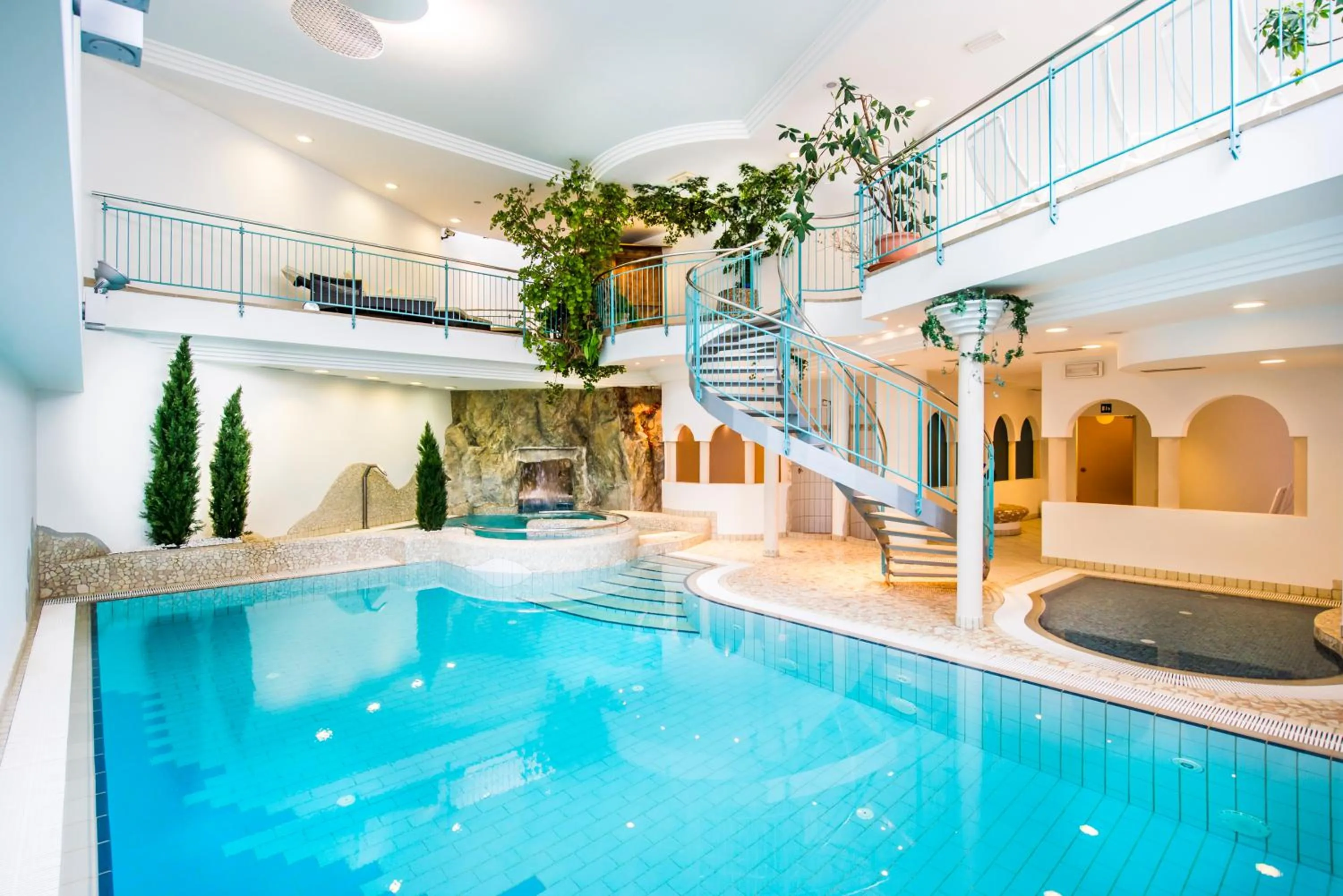 Swimming pool in Oberwirt Weisses Kreuz