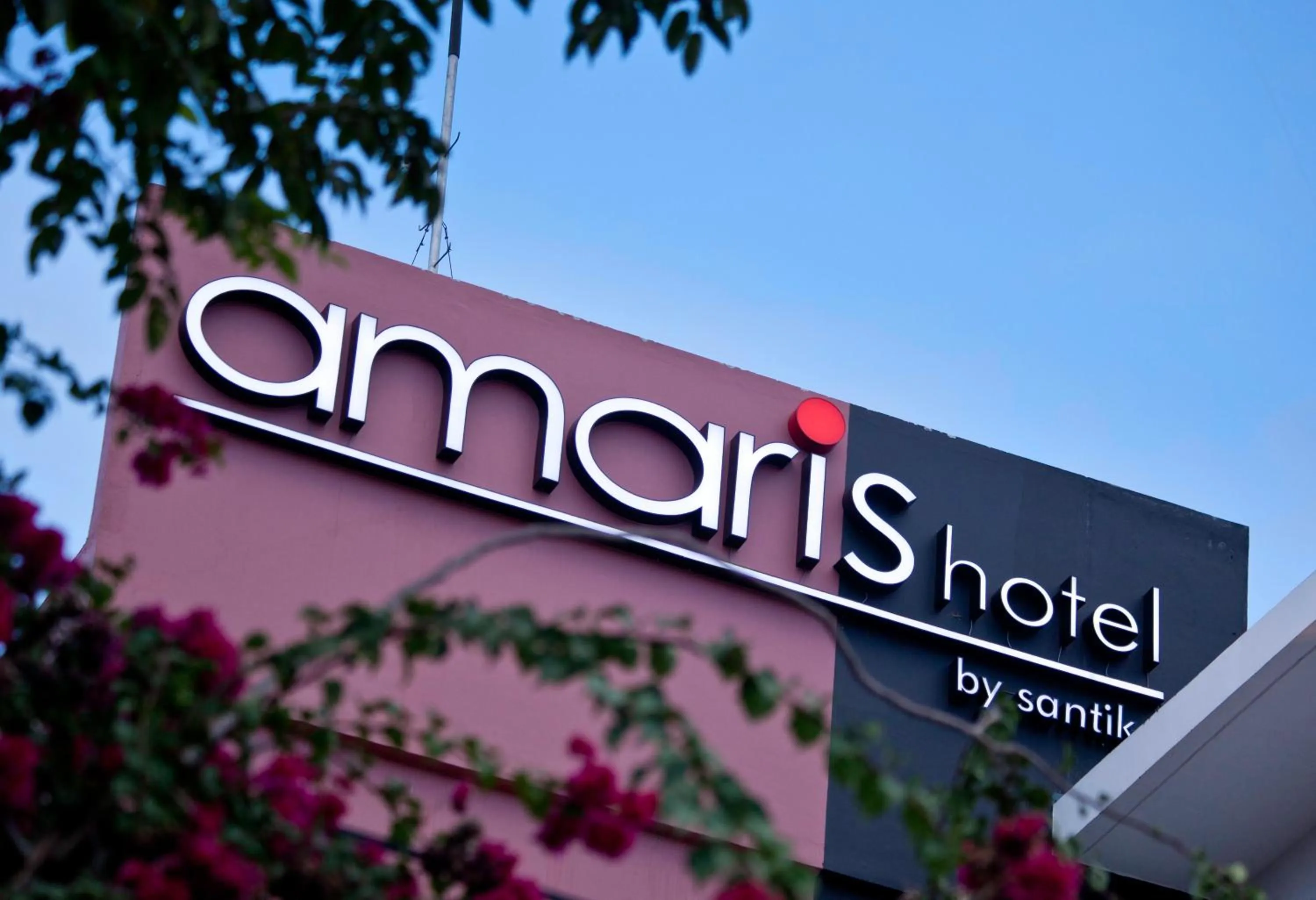 Logo/Certificate/Sign in Amaris Hotel Pratama Nusa Dua