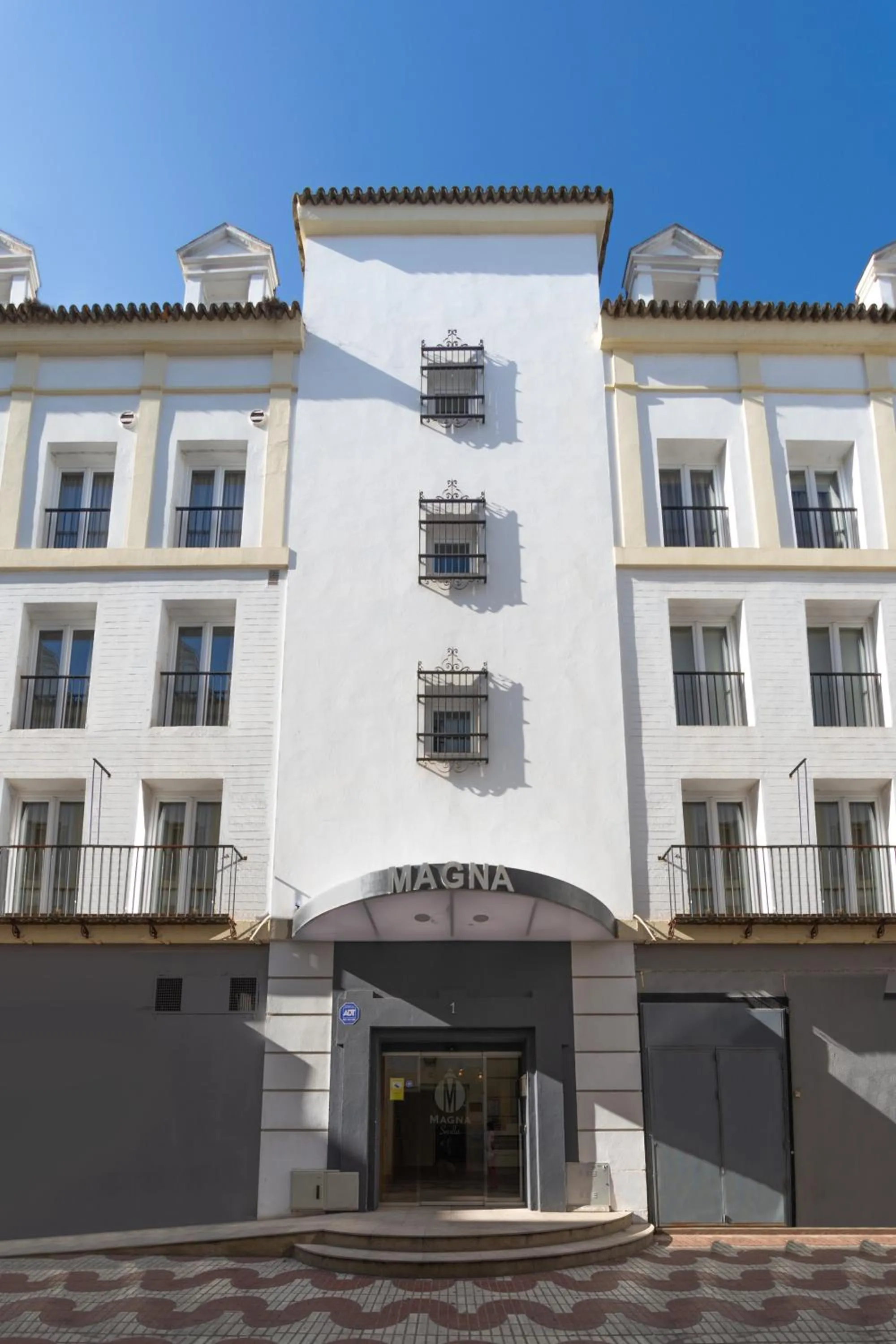 Property building in Apartamentos Magna Sevilla