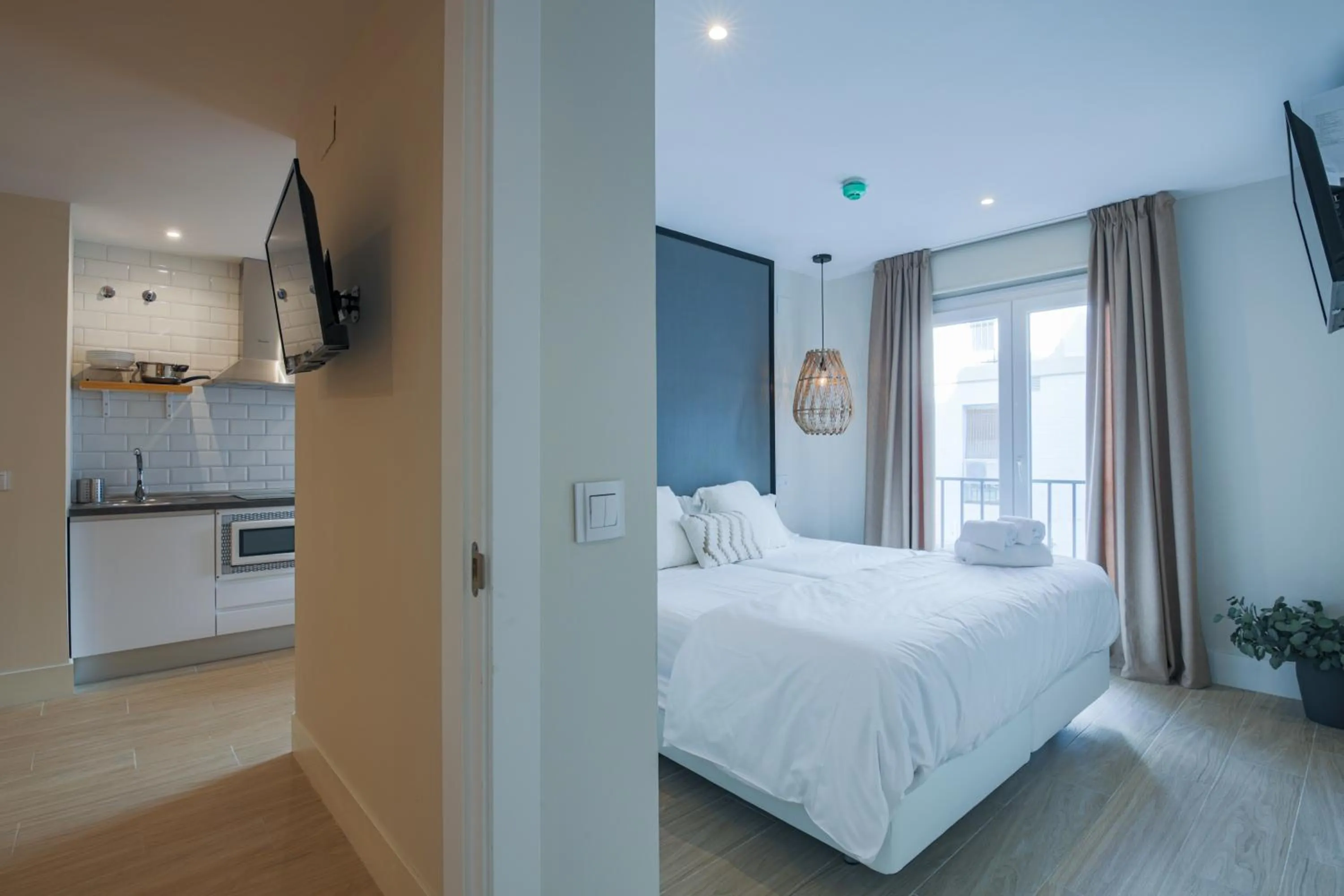 Bedroom, Bed in Apartamentos Magna Sevilla