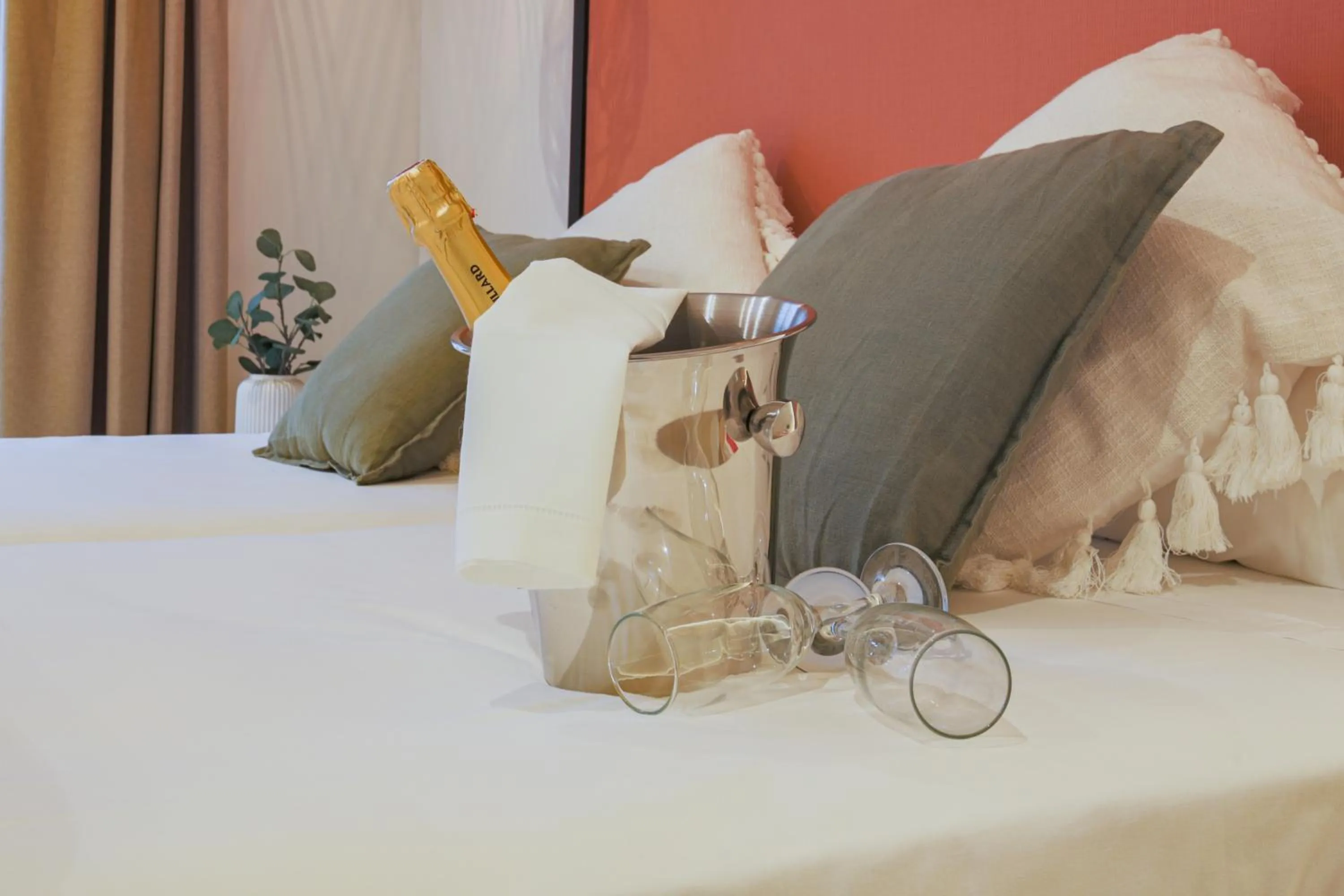 Bedroom, Bed in Apartamentos Magna Sevilla