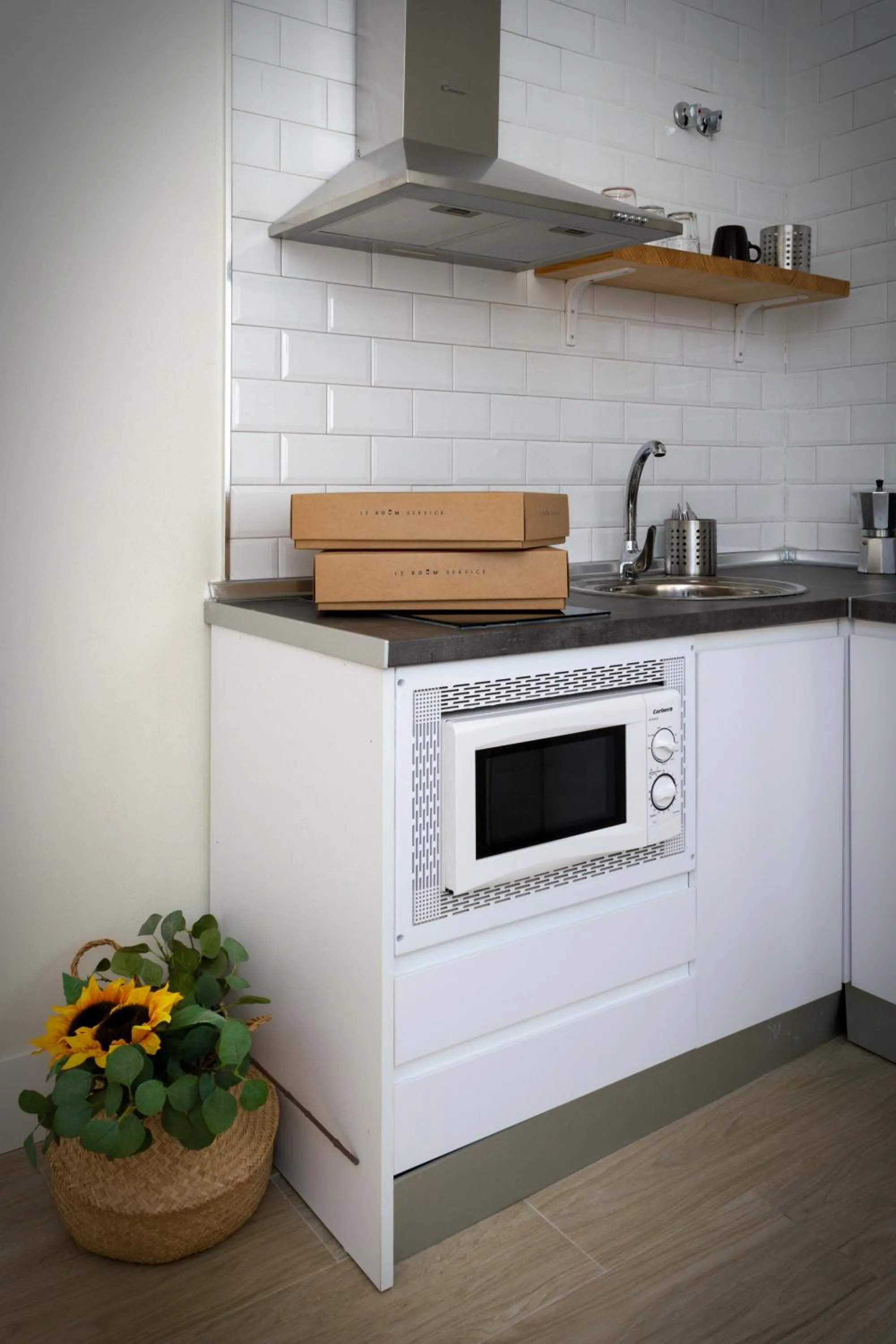 kitchen in Apartamentos Magna Sevilla