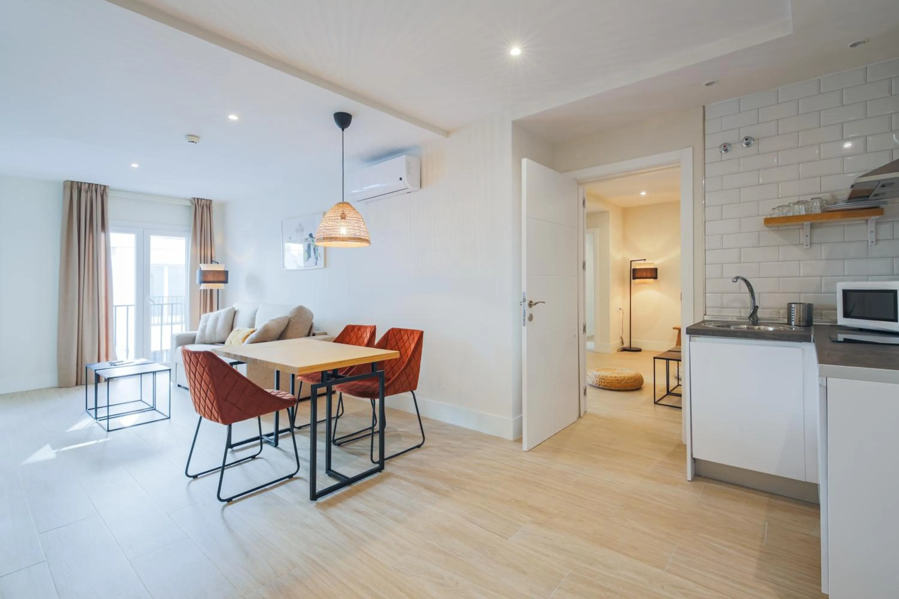 Kitchen or kitchenette in Apartamentos Magna Sevilla