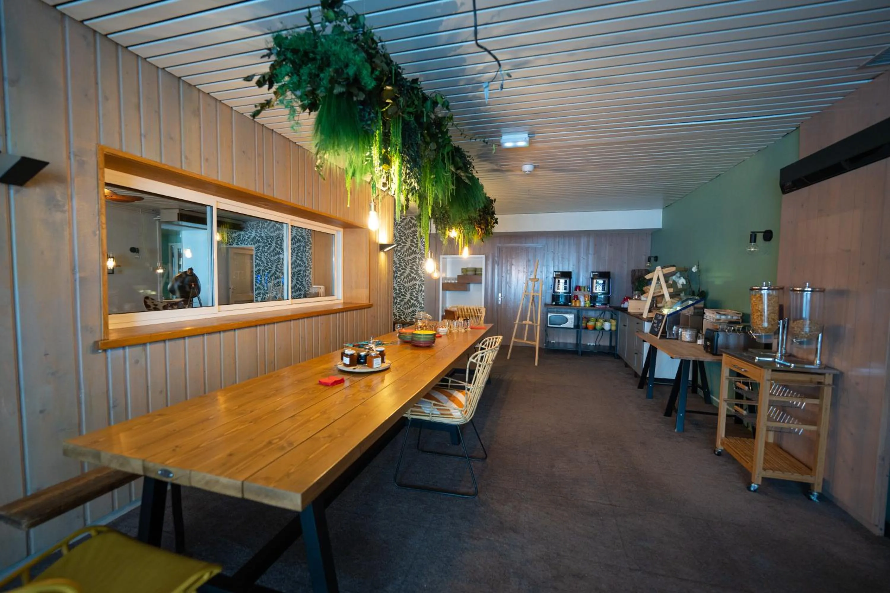 Restaurant/places to eat in Hob Fort du Pré