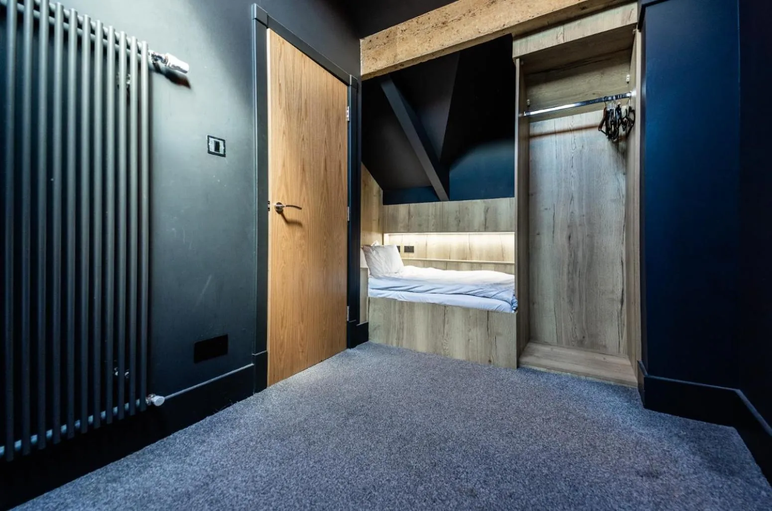 Bedroom, Bed in The Loft Sasco Apartments