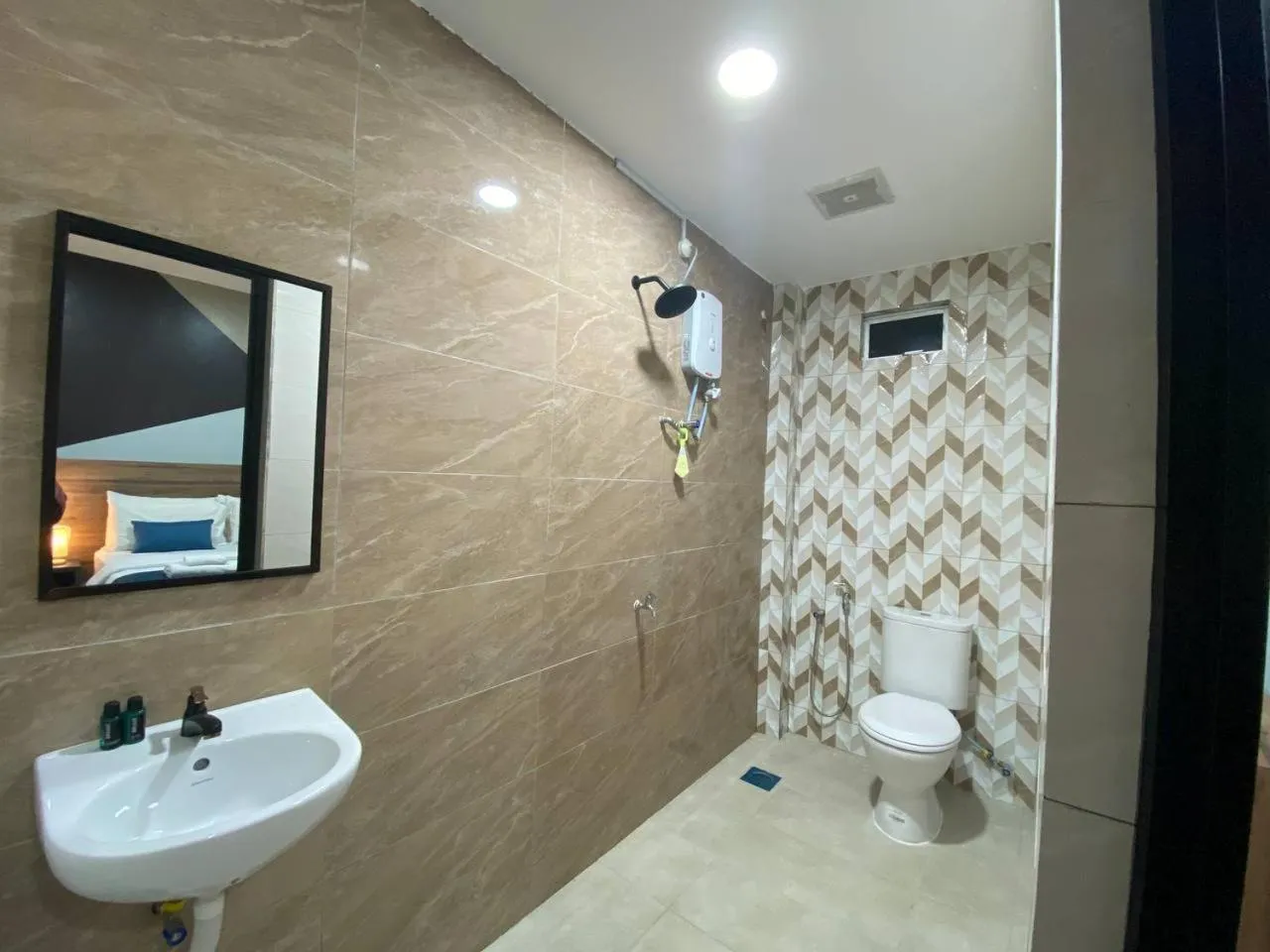 Shower in Assalam Hotel