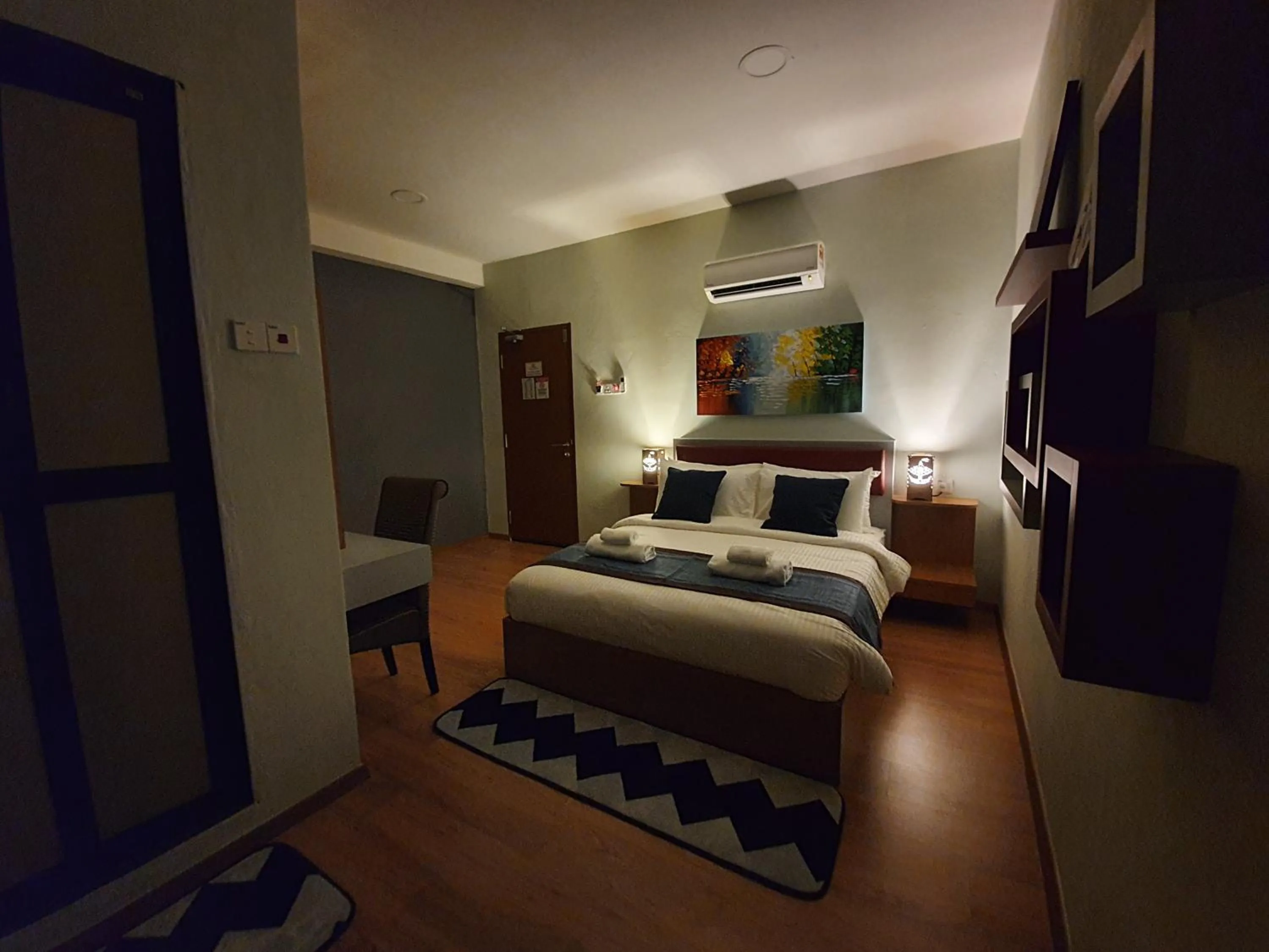 Photo of the whole room, Bed in Assalam Hotel