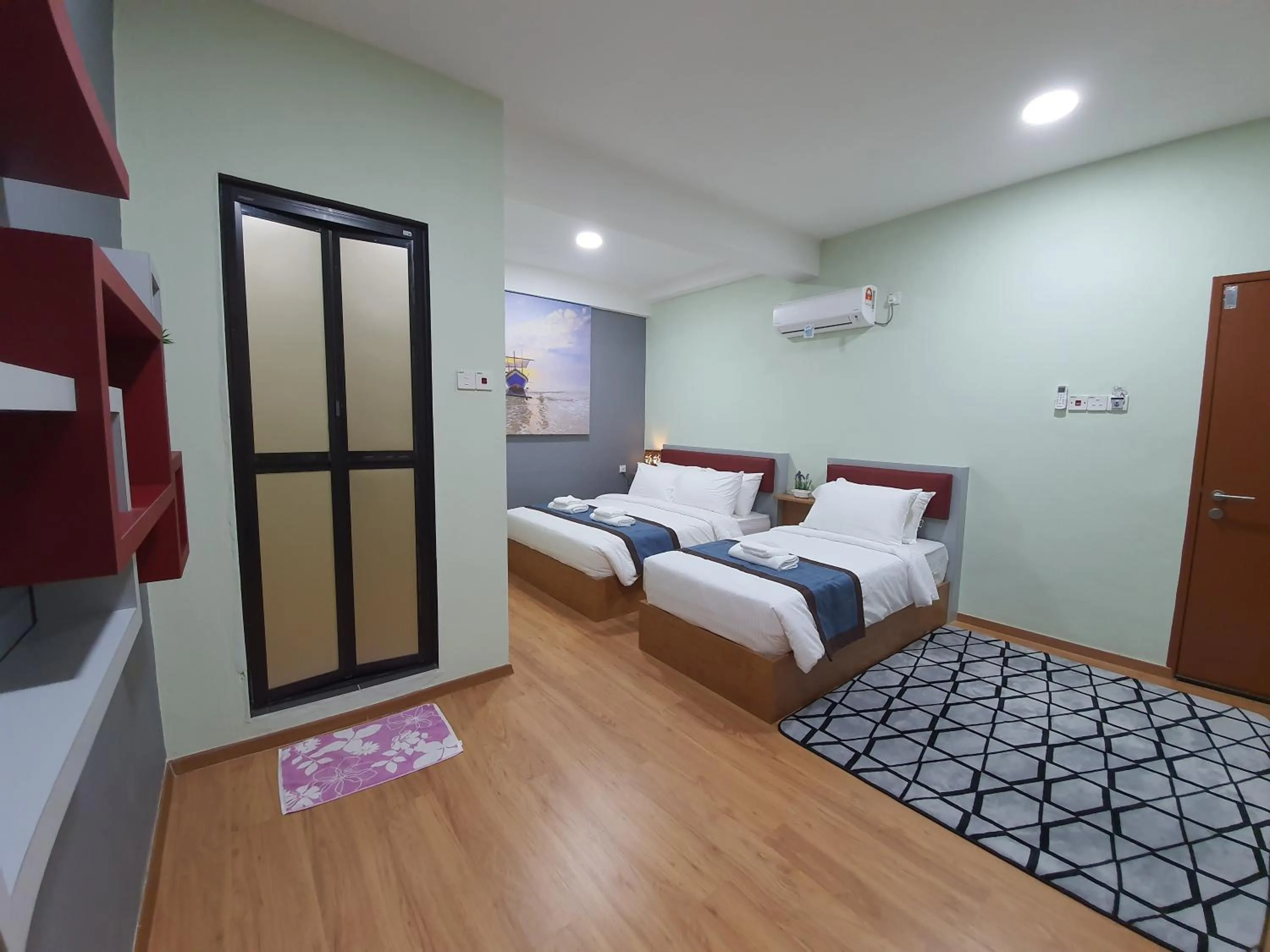 Photo of the whole room, Bed in Assalam Hotel