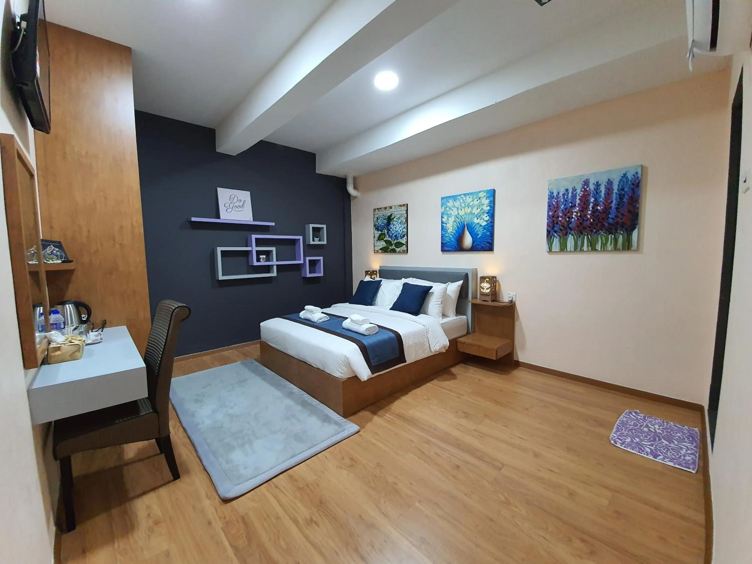 Photo of the whole room, Bed in Assalam Hotel